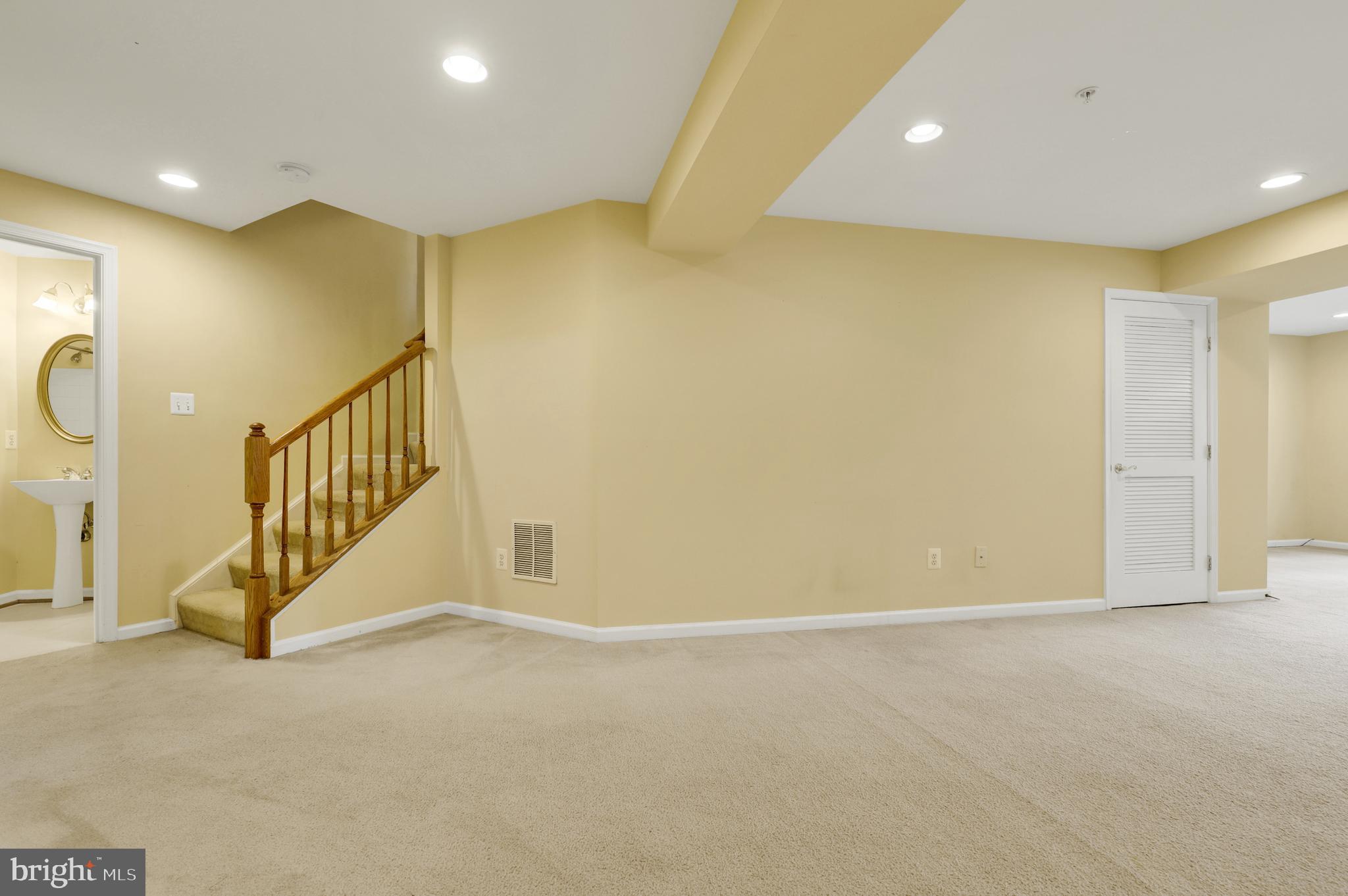 VILLAGES OF URBANA - Residential