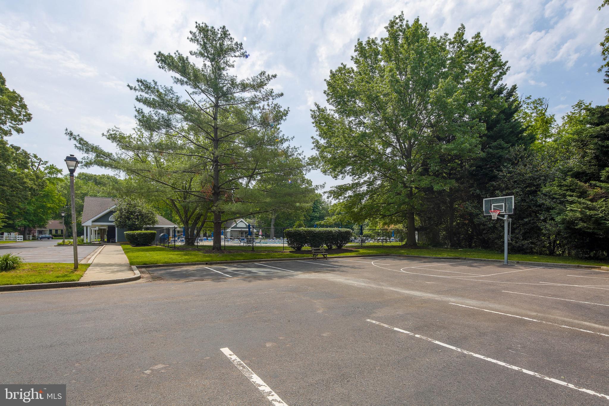 HUNT MEADOW - Residential