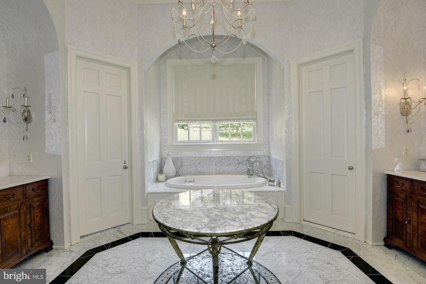 LANGLEY OAKS - Residential