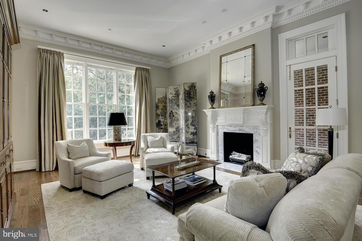 LANGLEY OAKS - Residential