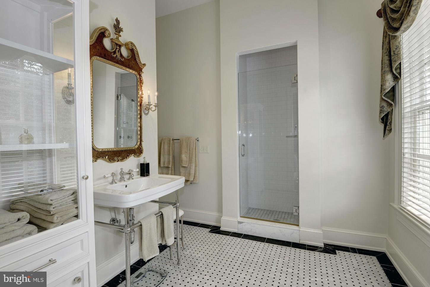 LANGLEY OAKS - Residential