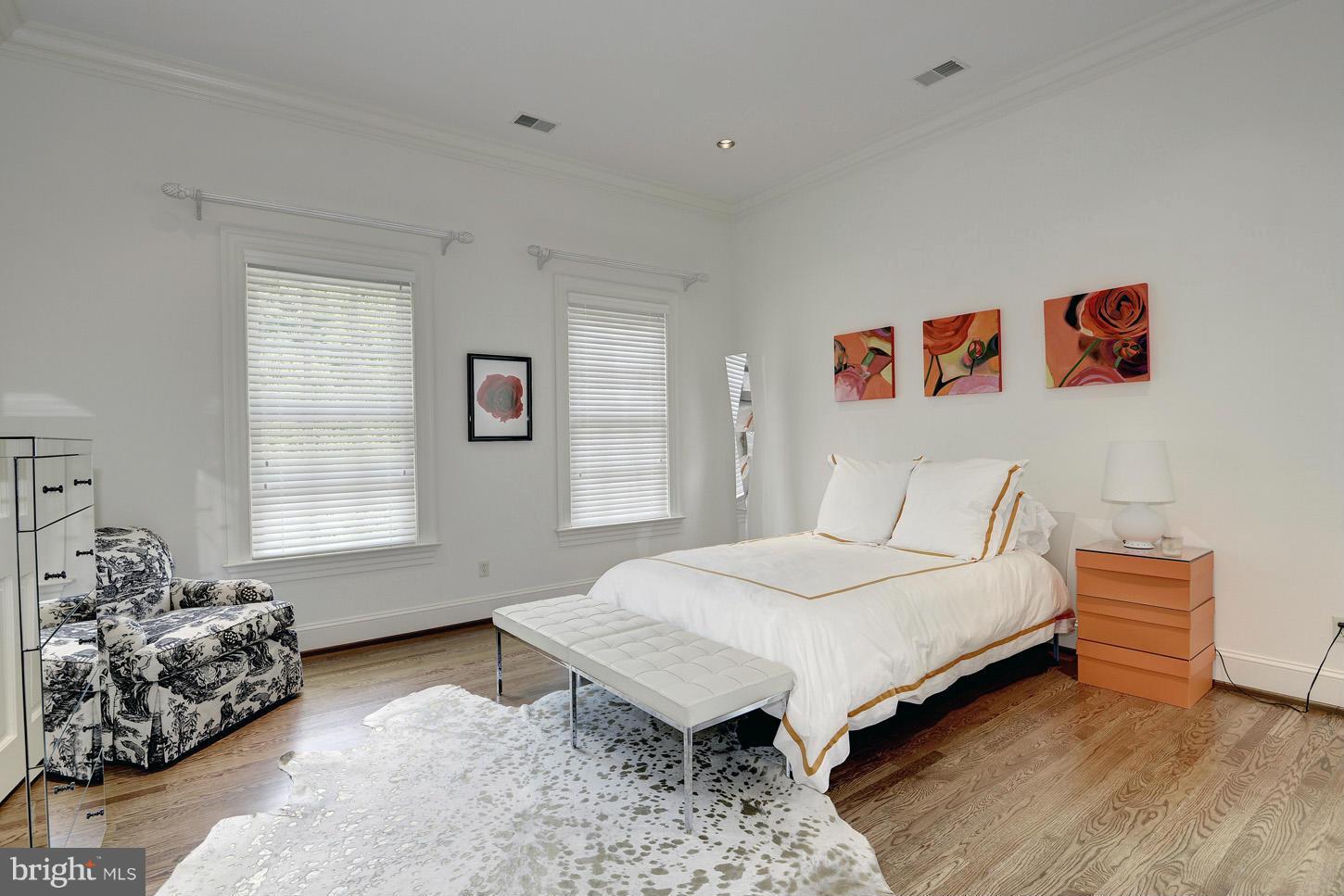 LANGLEY OAKS - Residential