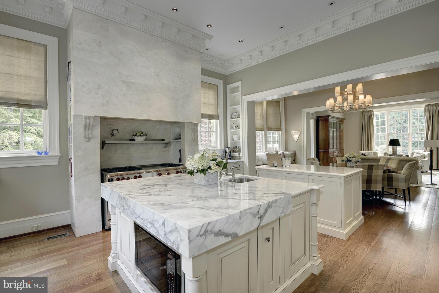 LANGLEY OAKS - Residential