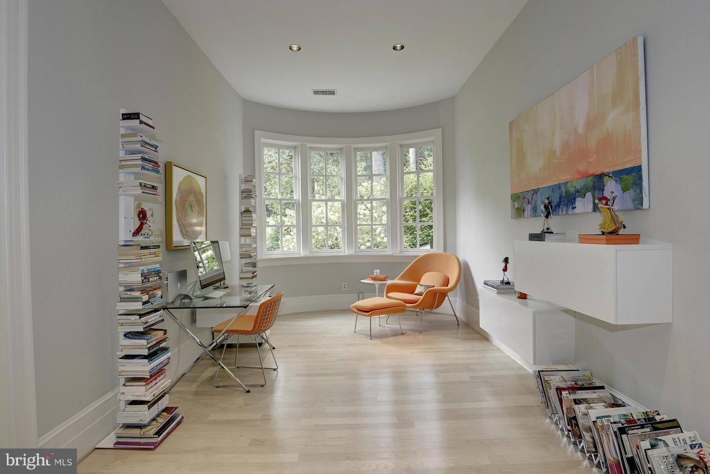 LANGLEY OAKS - Residential