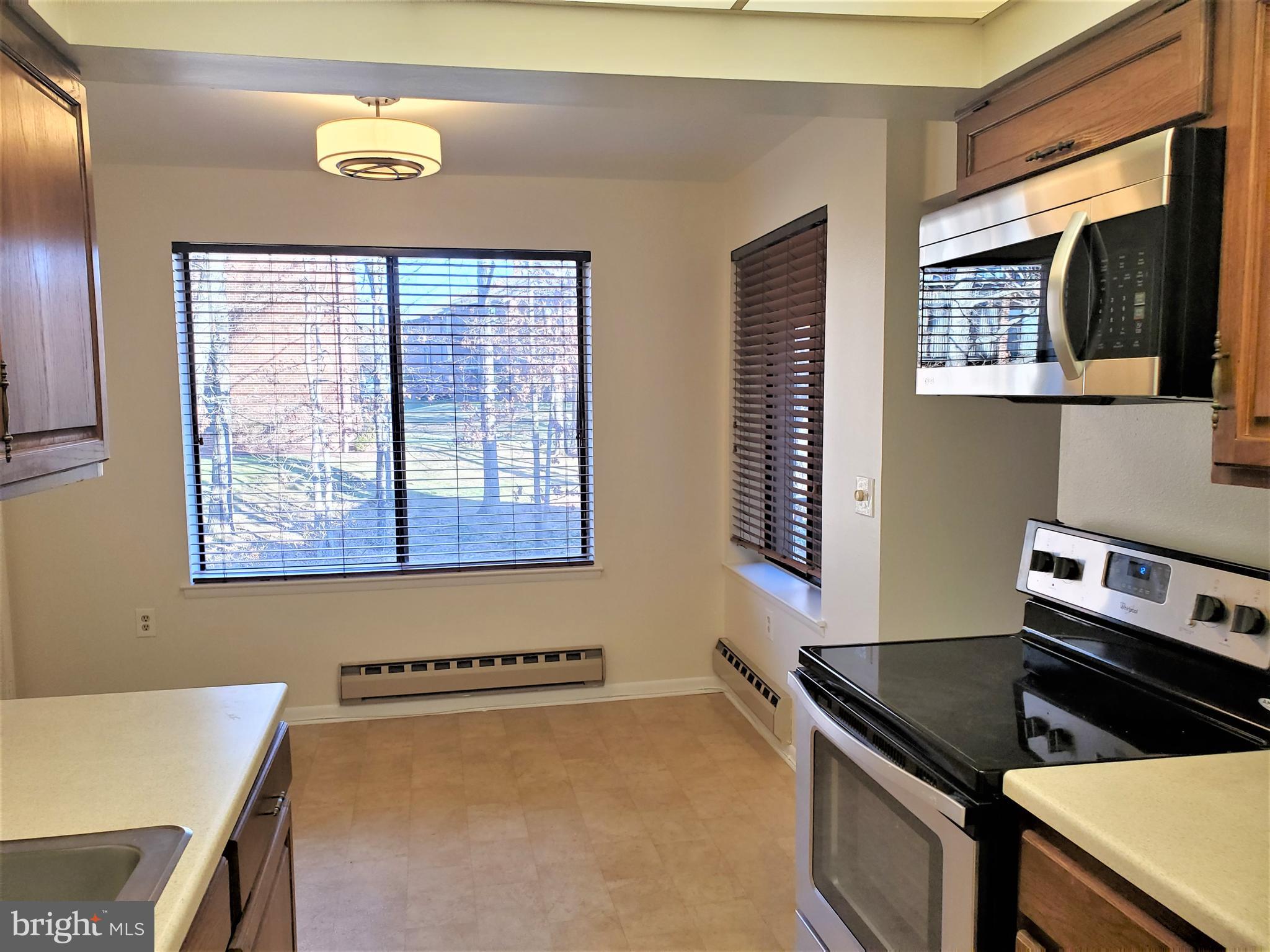 LEISURE WORLD - Residential Lease