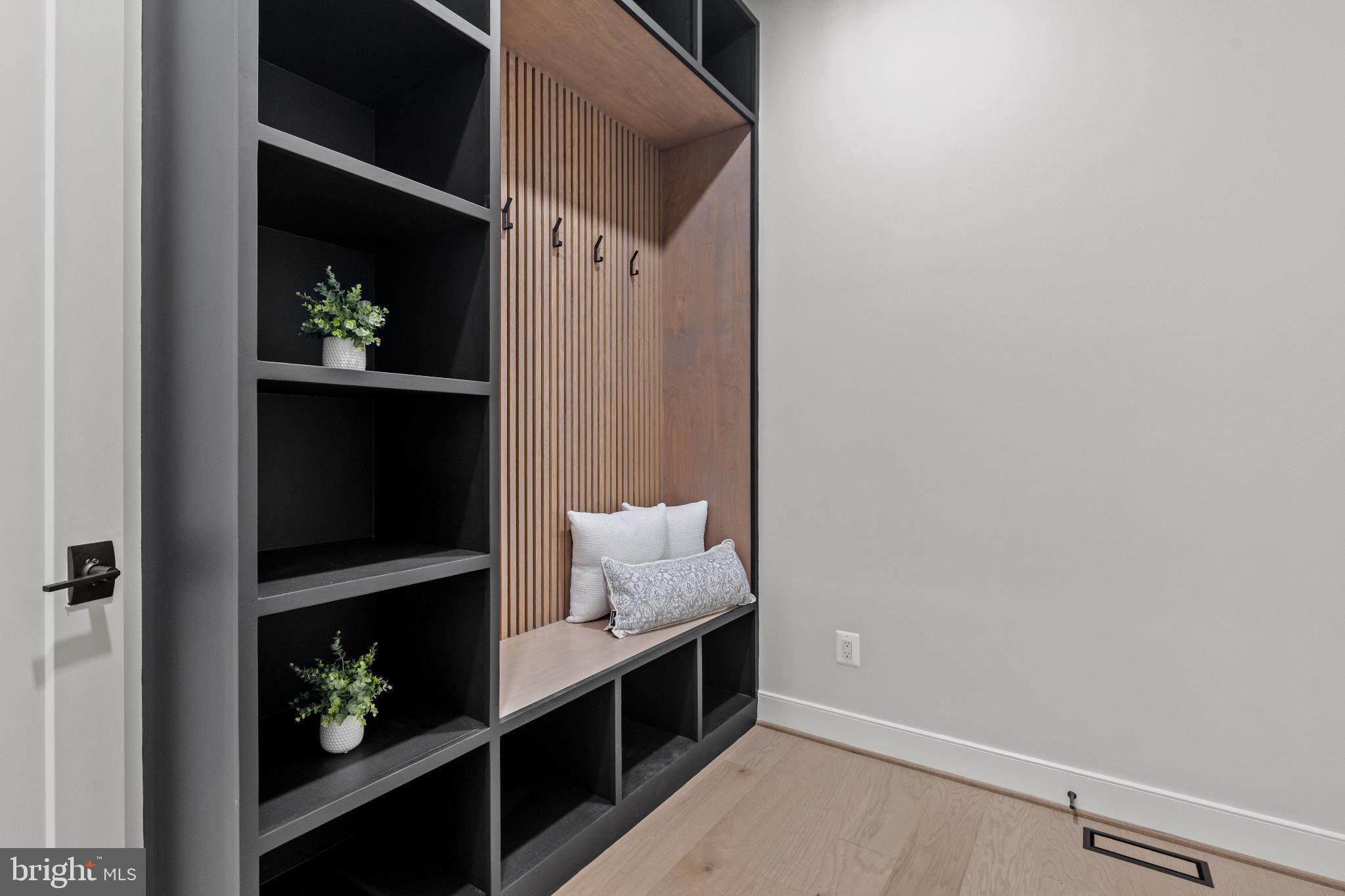 CHESTERBROOK GARDENS - Residential