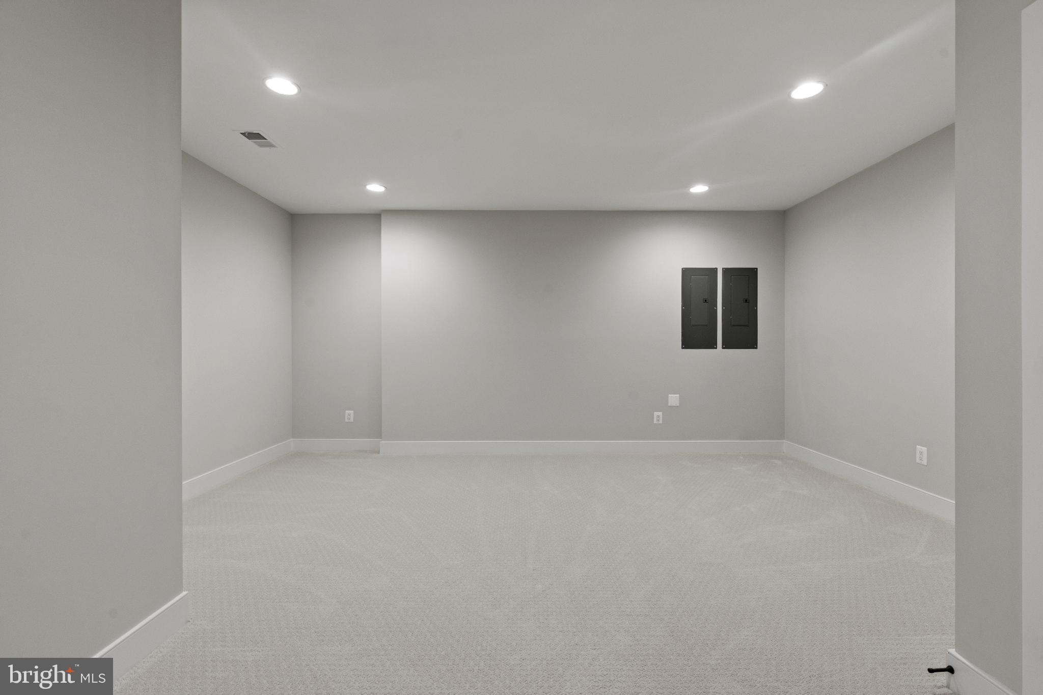 CHESTERBROOK GARDENS - Residential