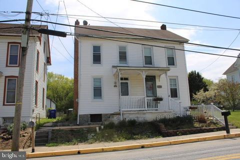 Townhouse For Rent - 122 Church Street<br/> York County, SEVEN VALLEYS, PA 17360