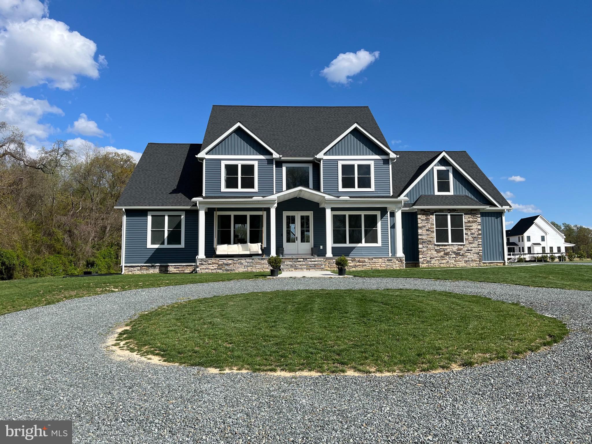207 SONGBIRD LANE