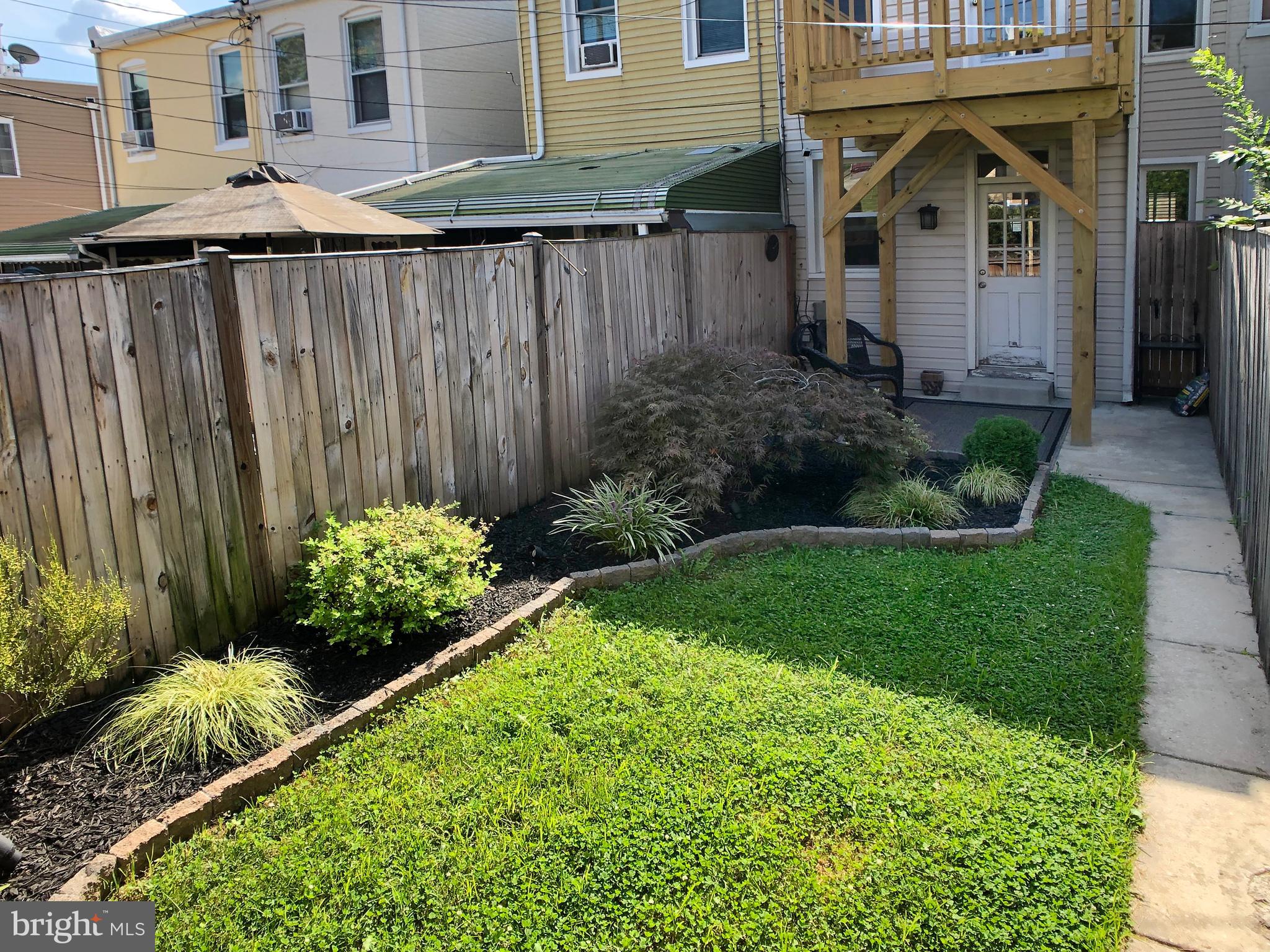 HAMPDEN HISTORIC DISTRICT - Residential