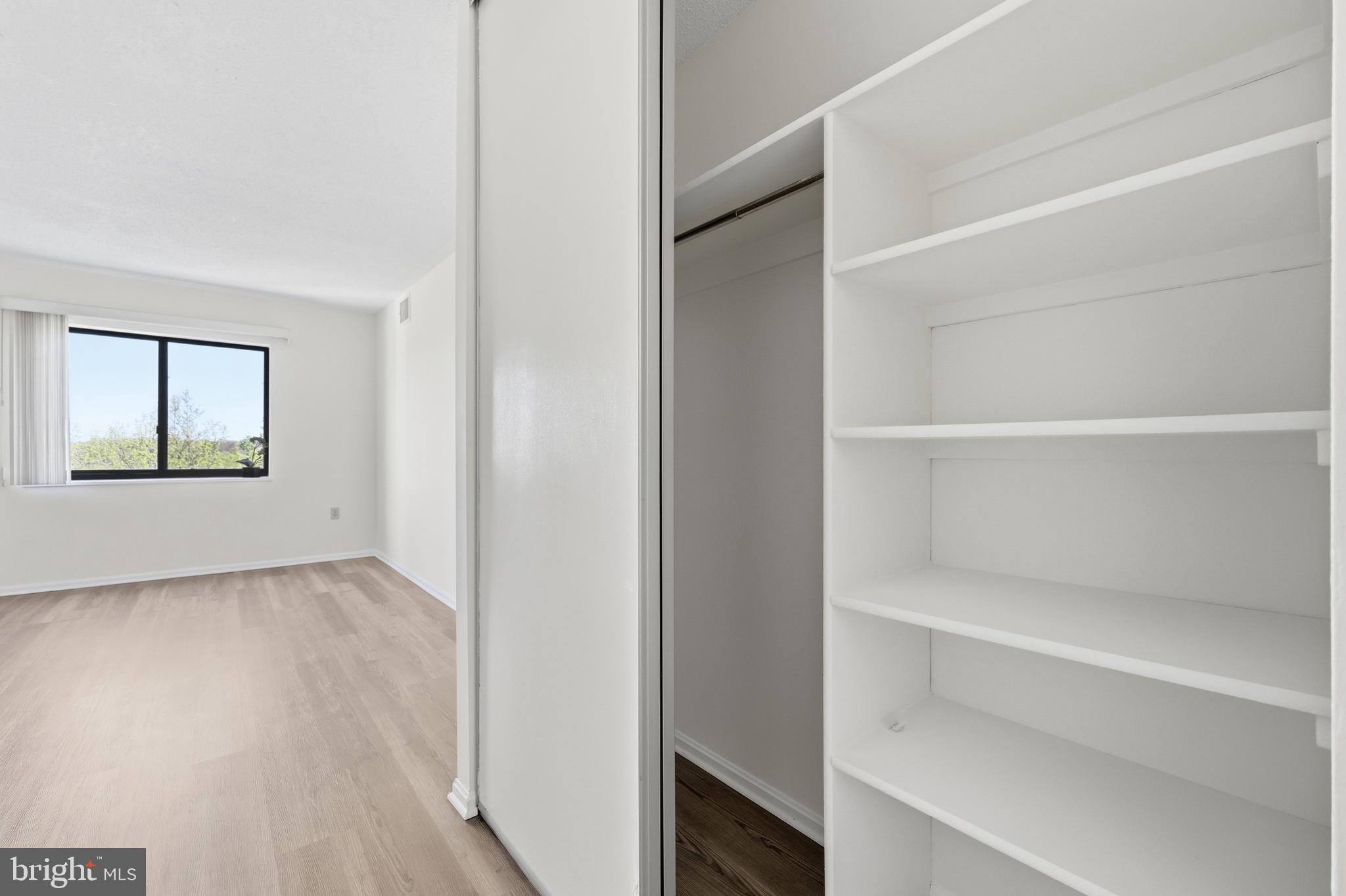 LEISURE WORLD - Residential