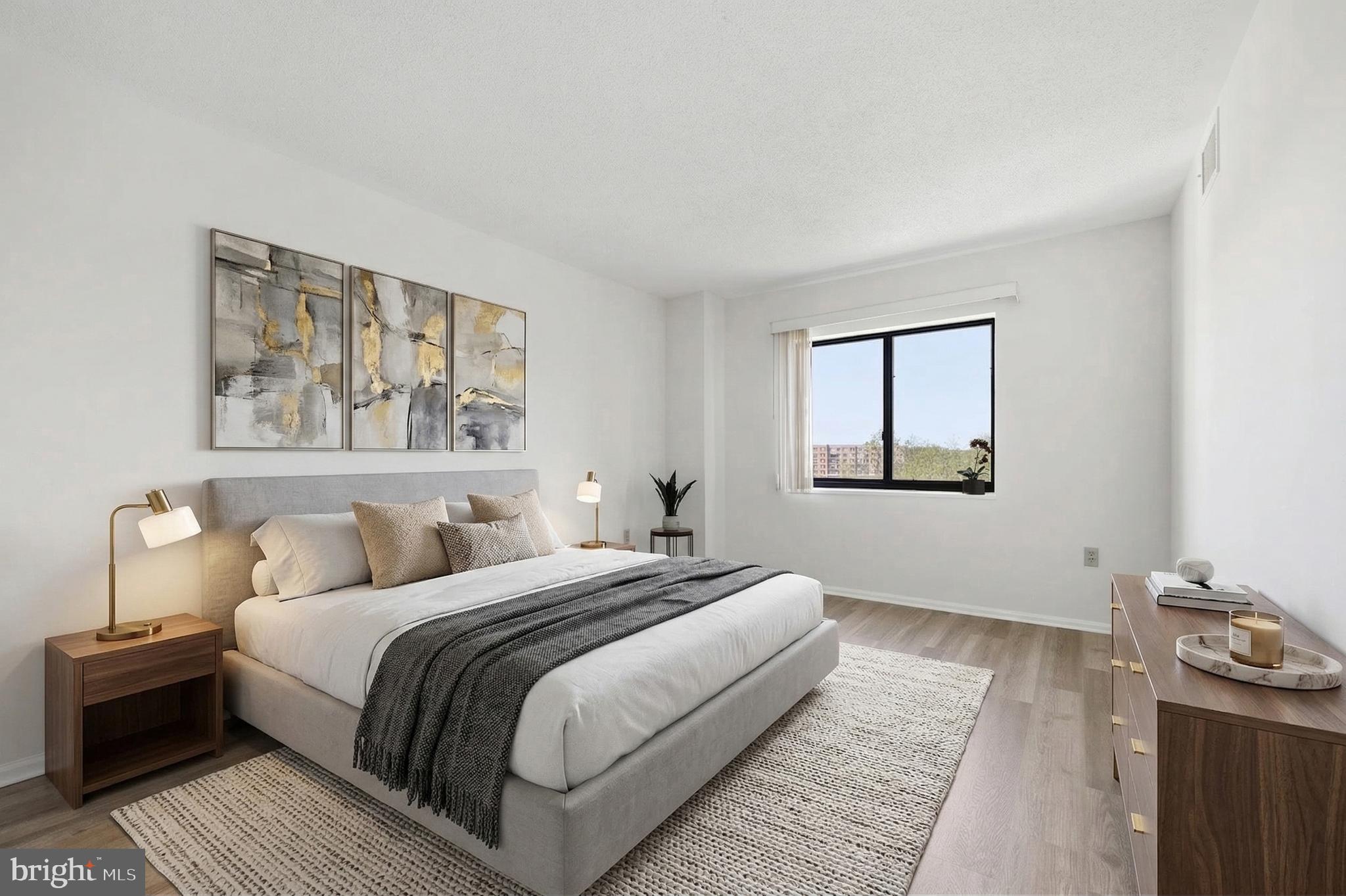 LEISURE WORLD - Residential