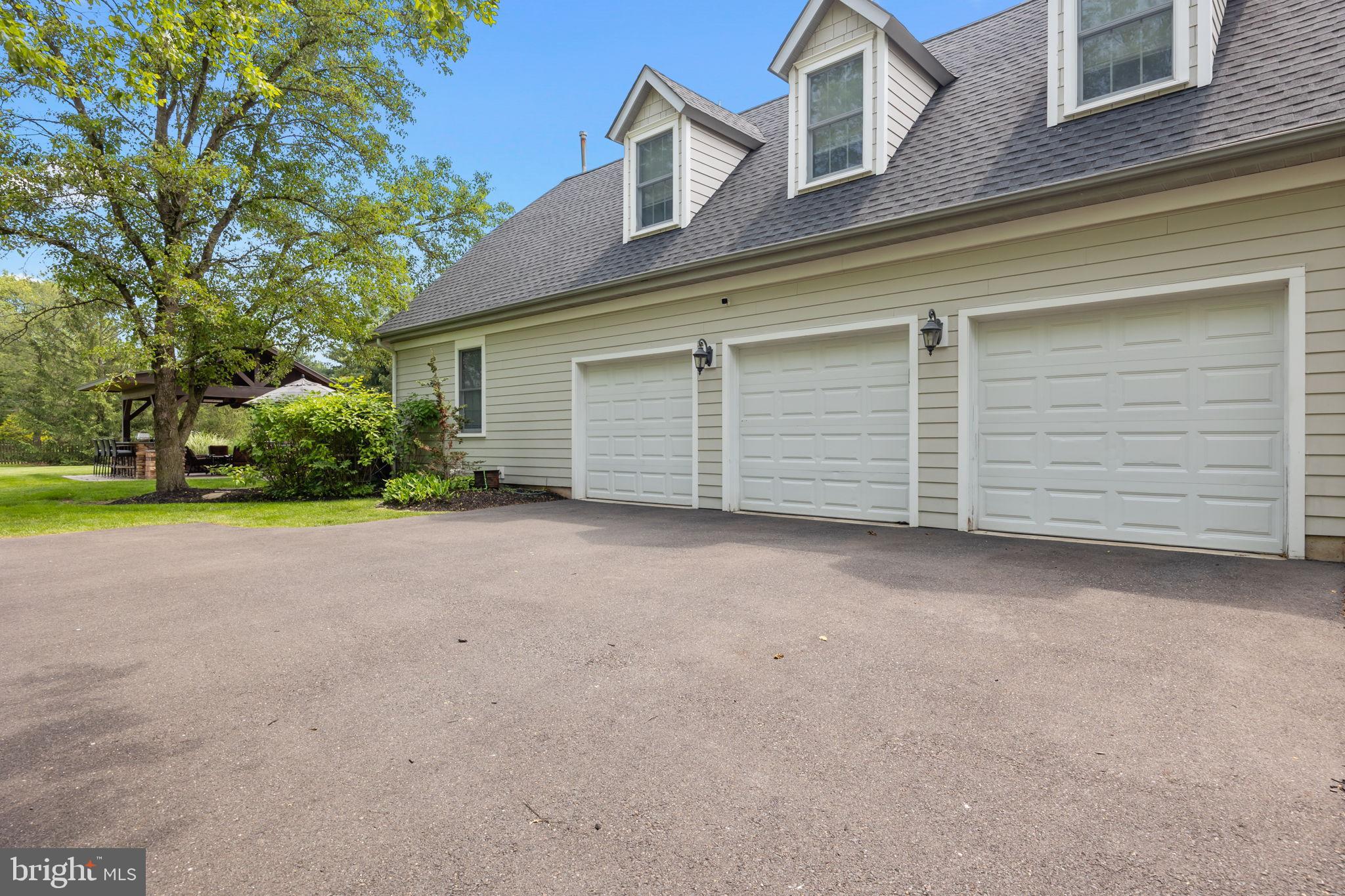 OAKLEIGH FARM - Residential
