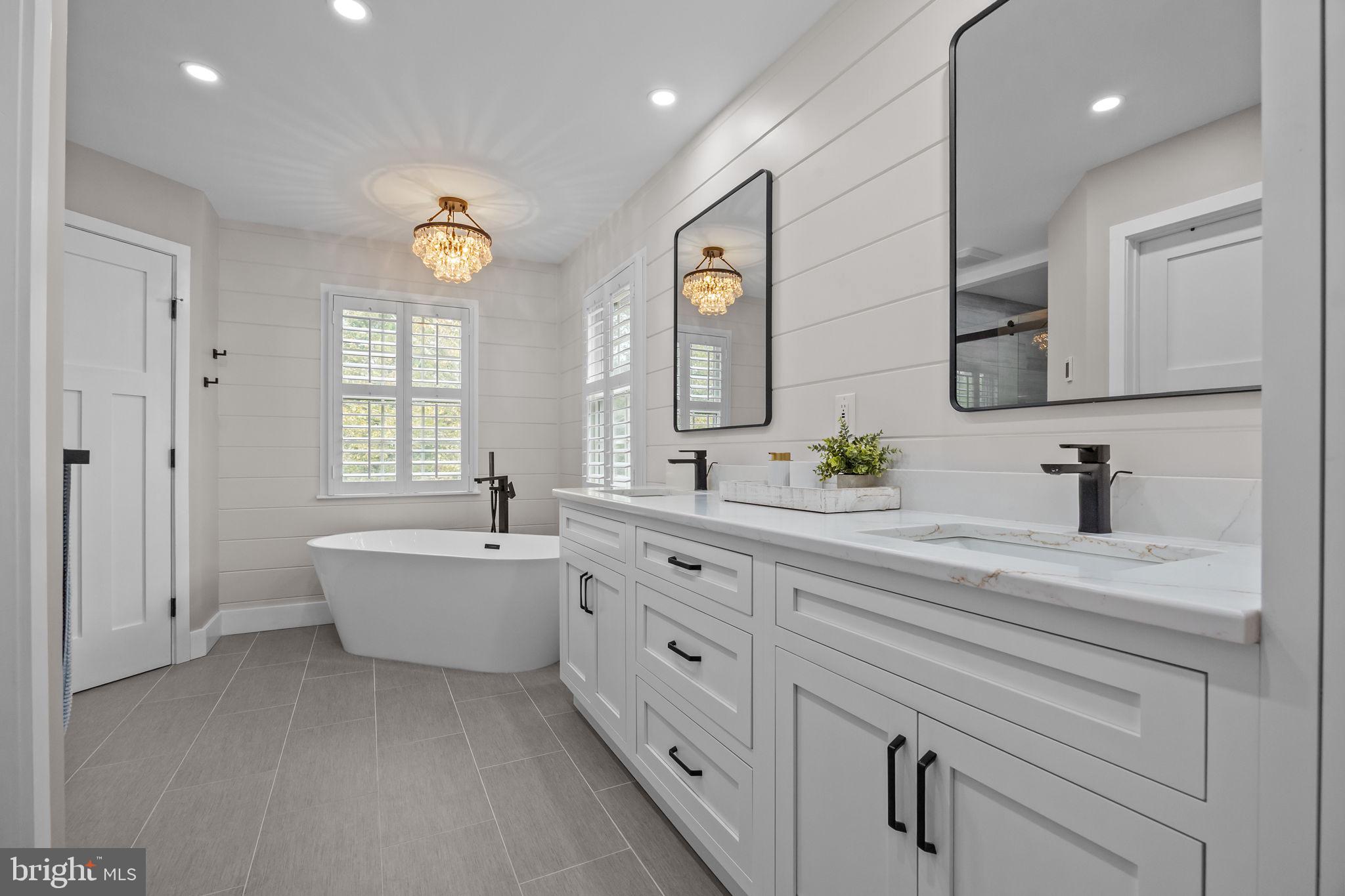 OAKLEIGH FARM - Residential