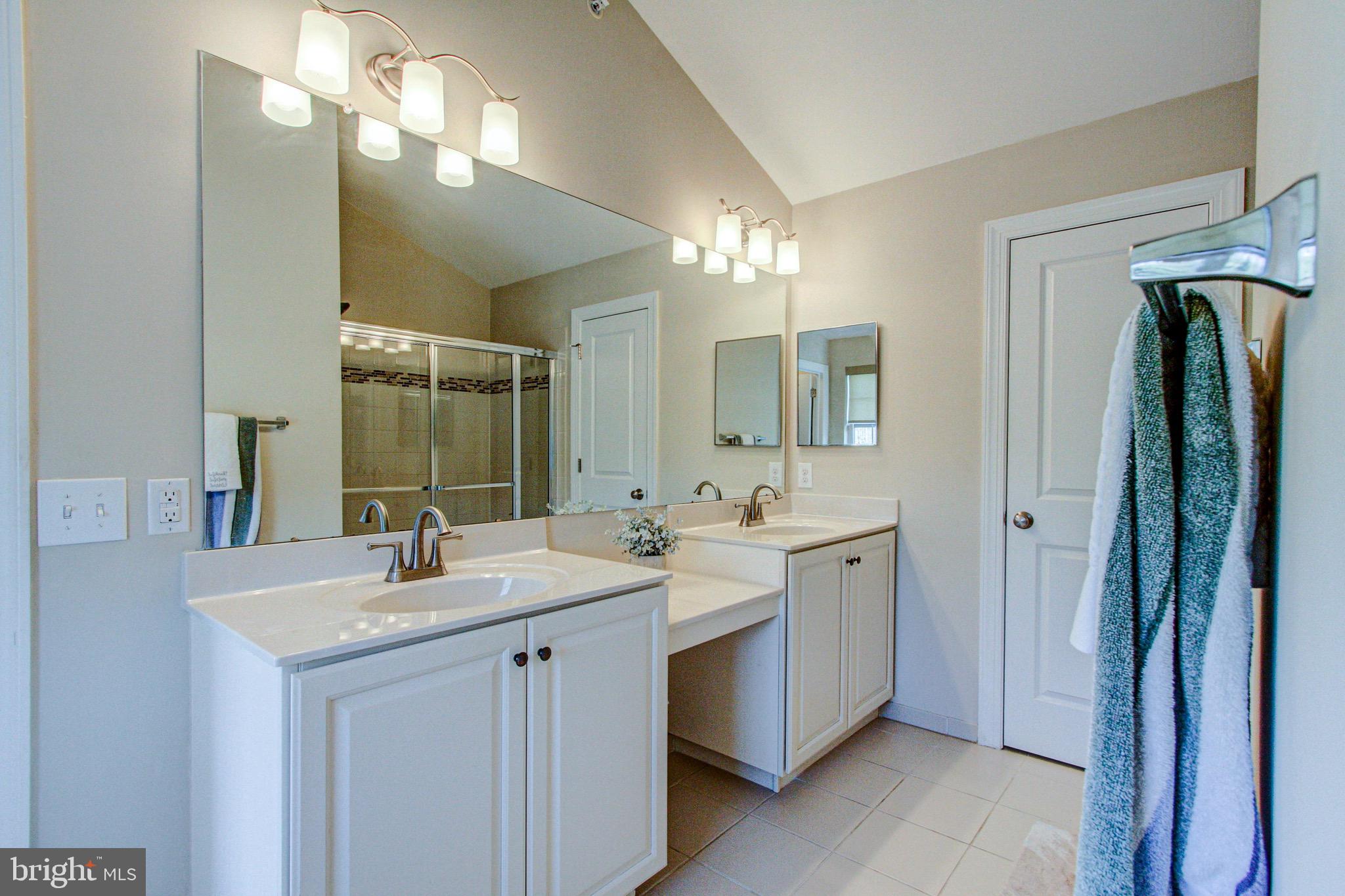 COLEBROOK - Residential