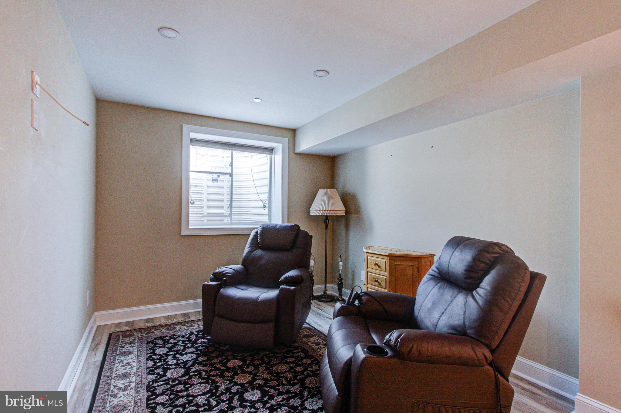 COLEBROOK - Residential