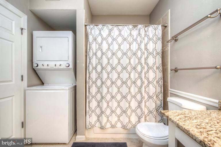 PENDERBROOK SQUARE CONDOMINIUMS - Residential