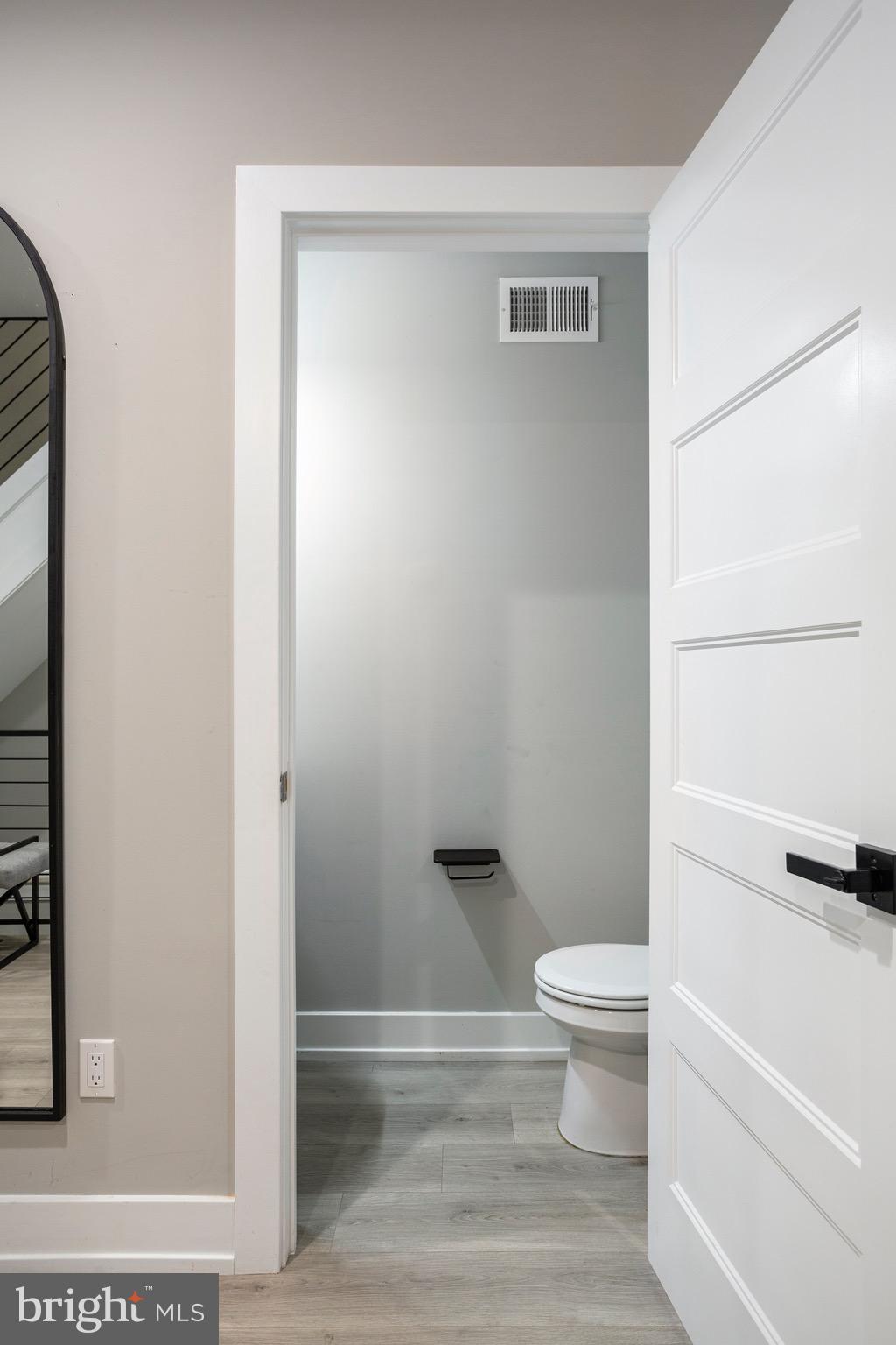 EAST KENSINGTON - Residential