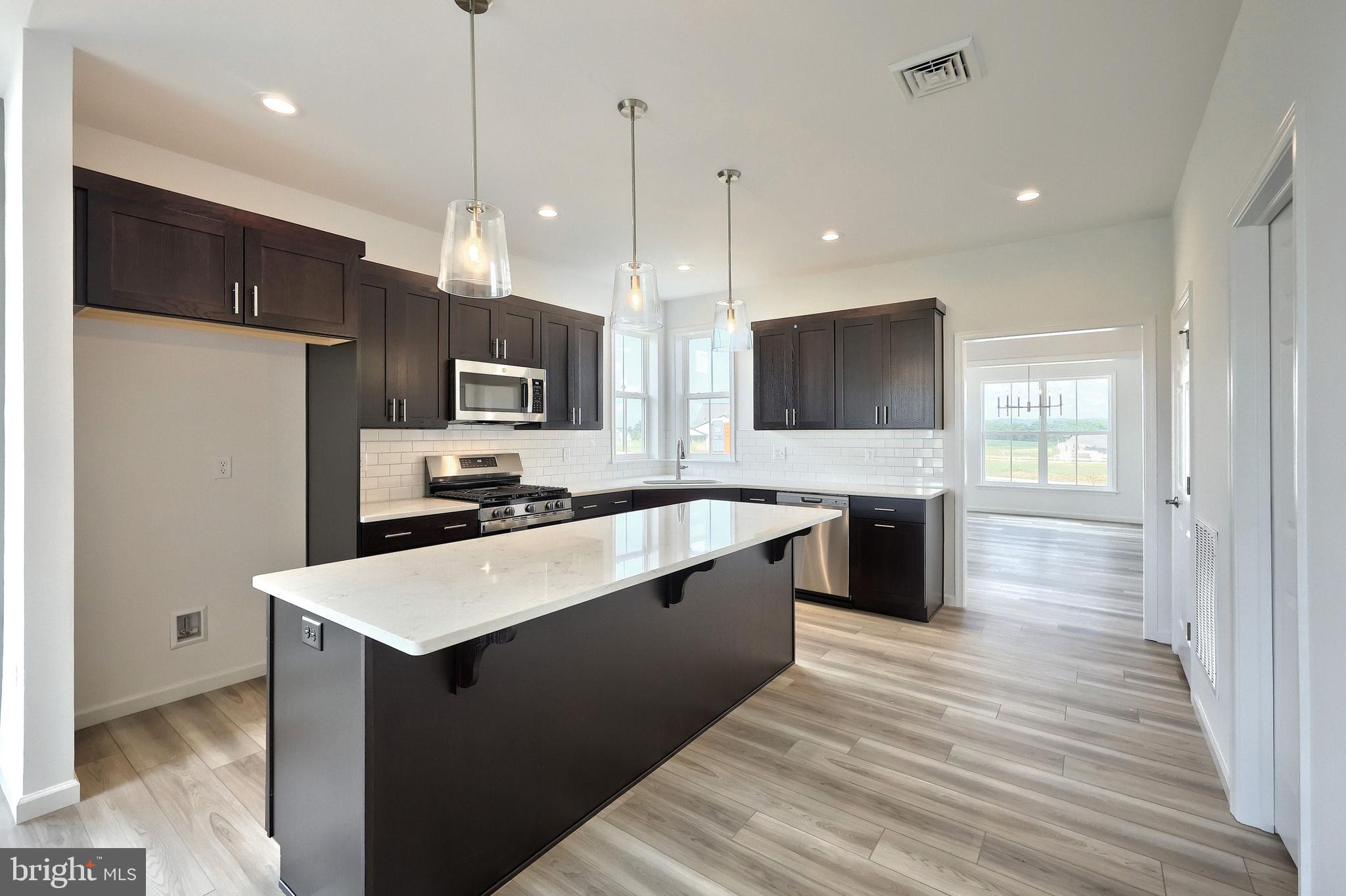 WINDING CREEK - Residential