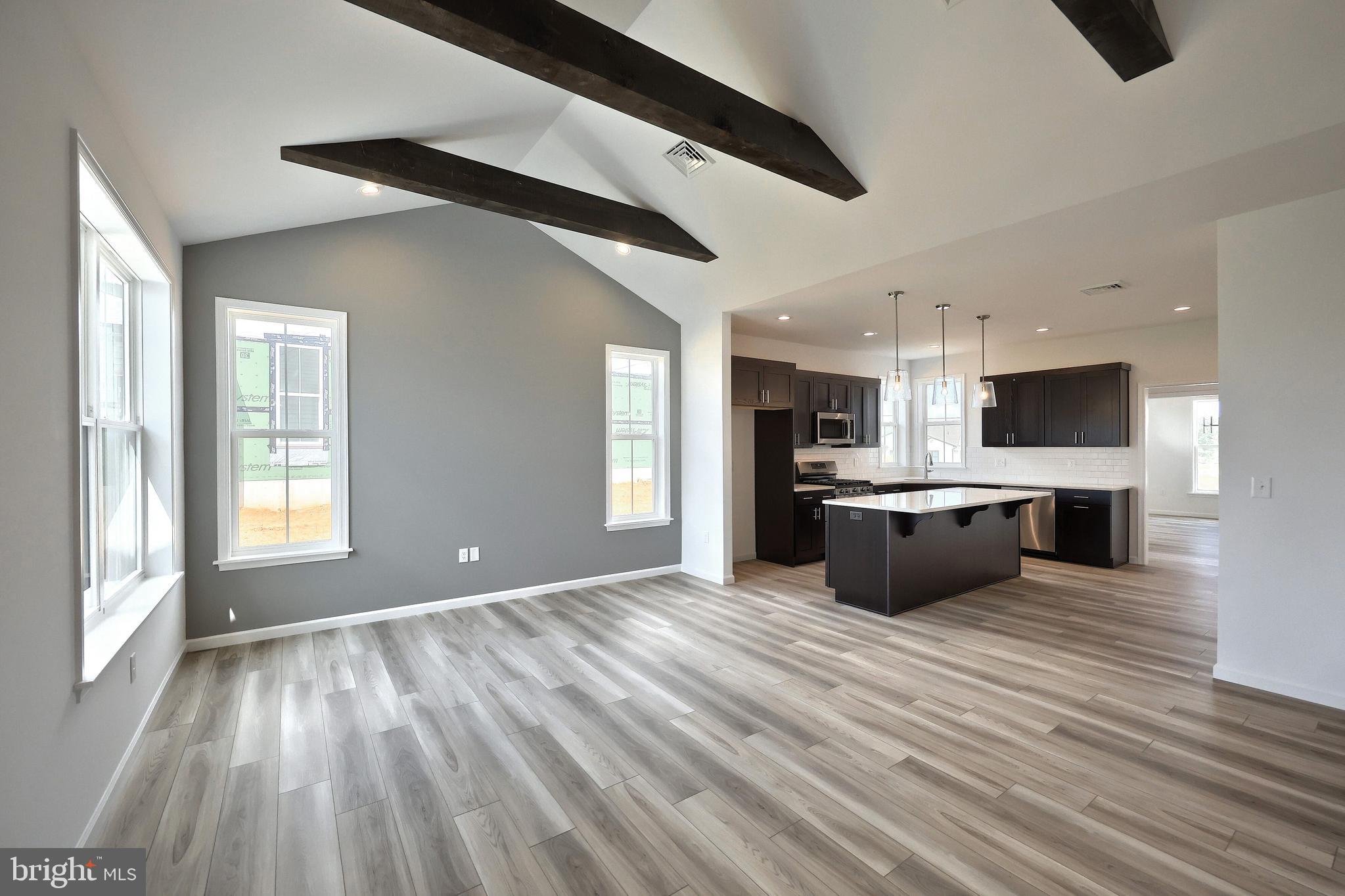 WINDING CREEK - Residential