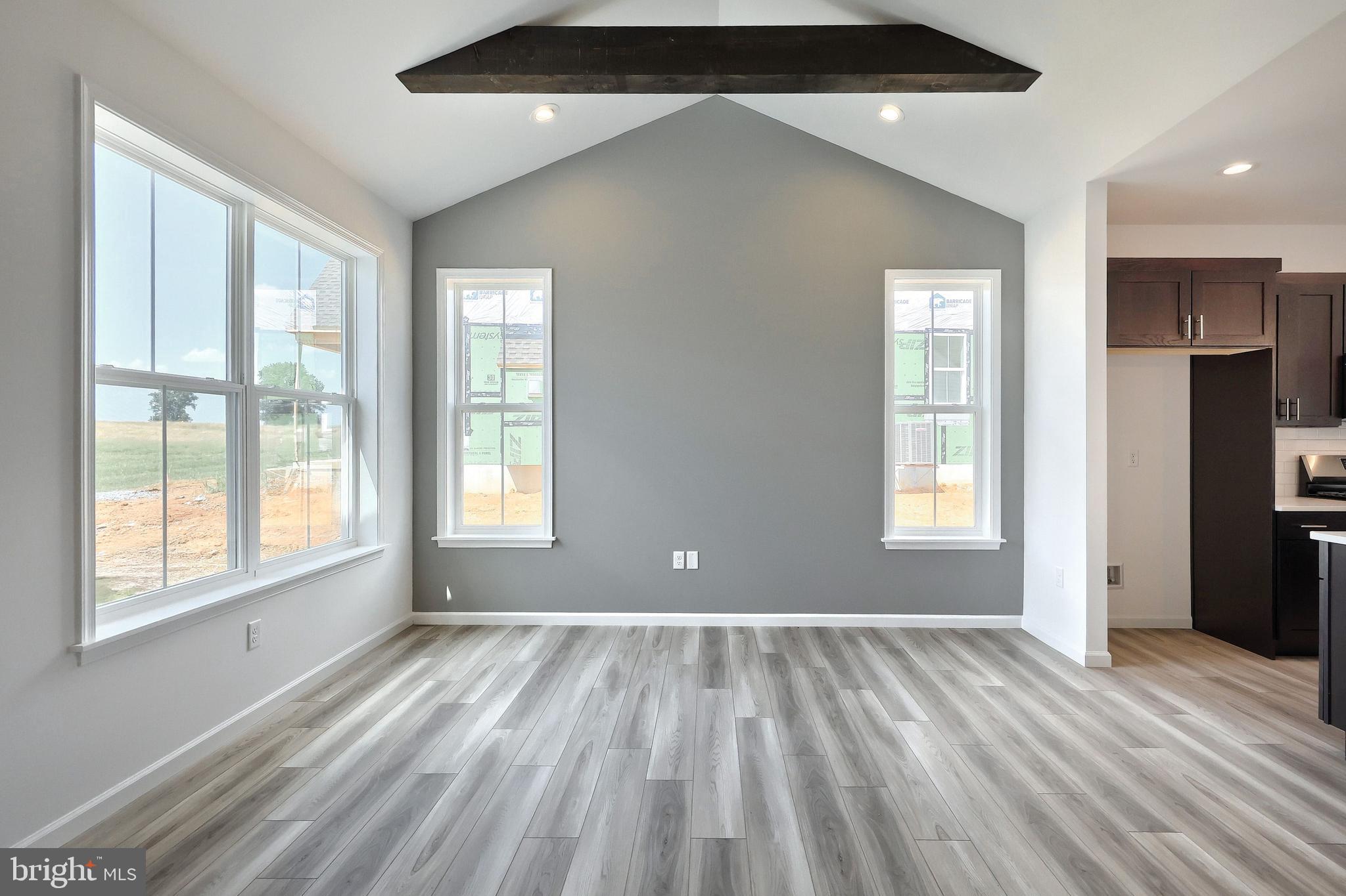 WINDING CREEK - Residential