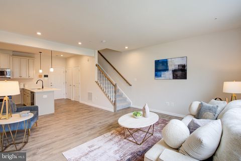 Photo of 3718 Richmond Run #197, UPPER MARLBORO, MD 20772 (MLS # MDPG2196444)