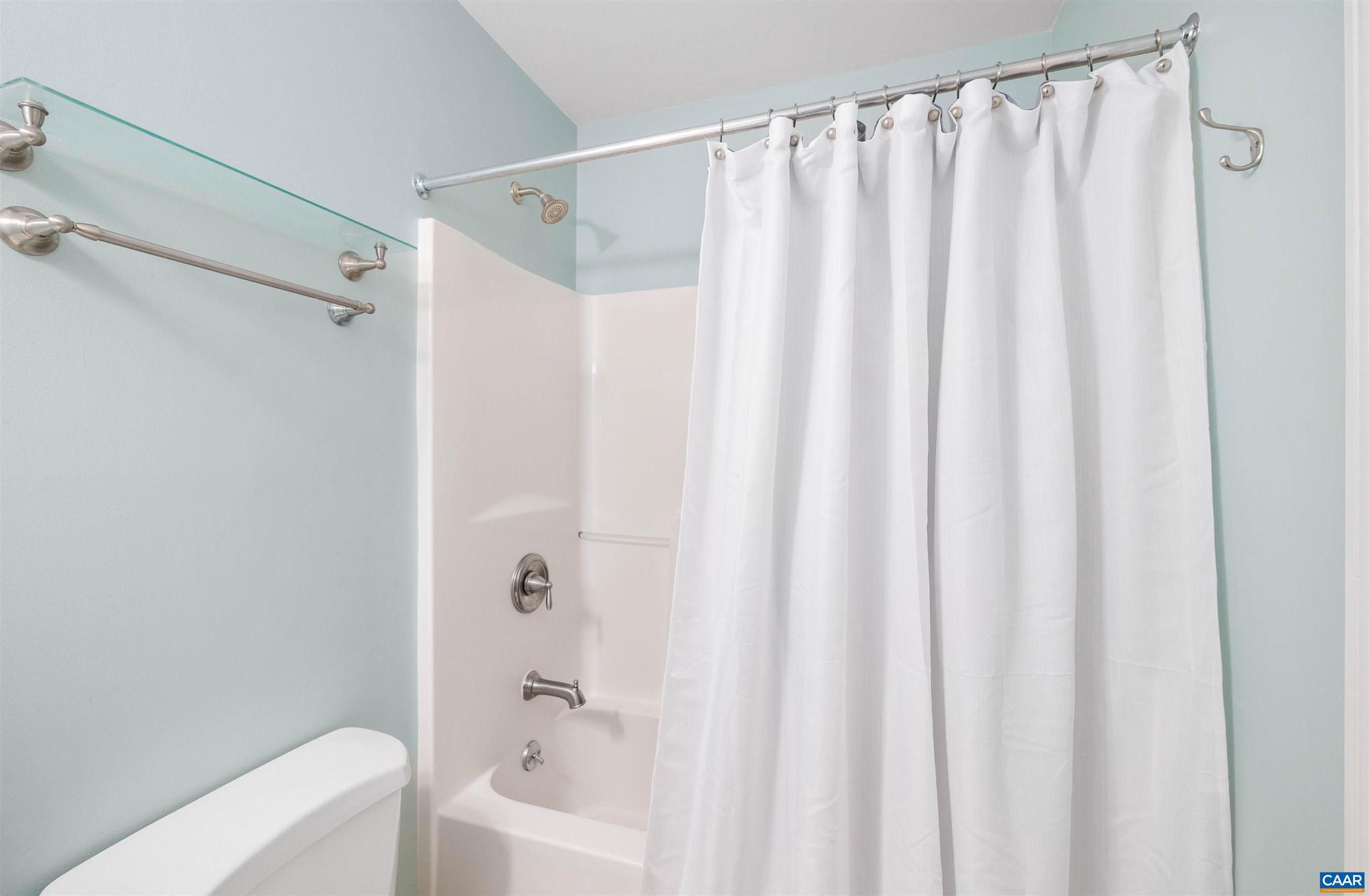 PEACOCK HILL - Residential