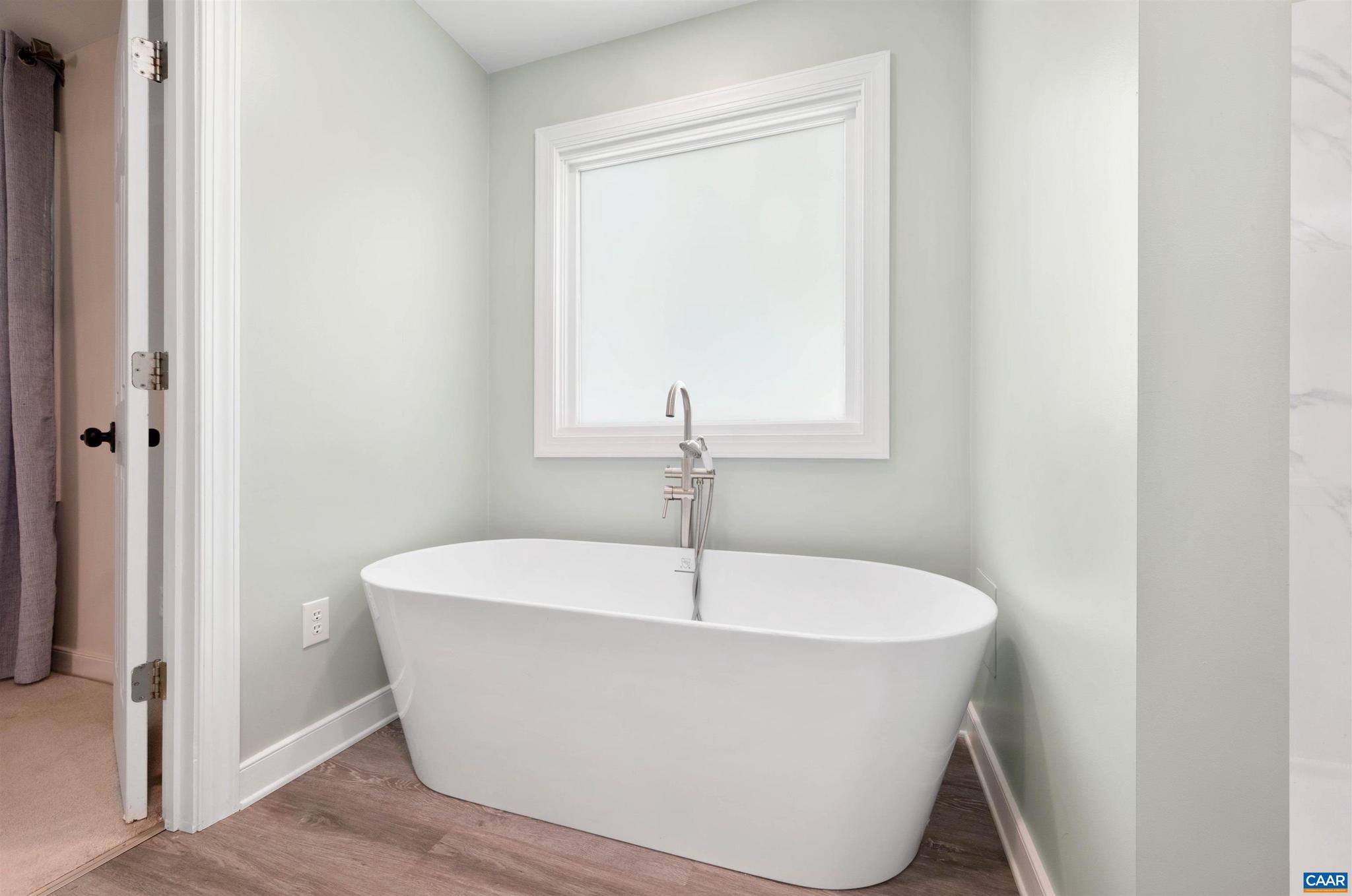 PEACOCK HILL - Residential