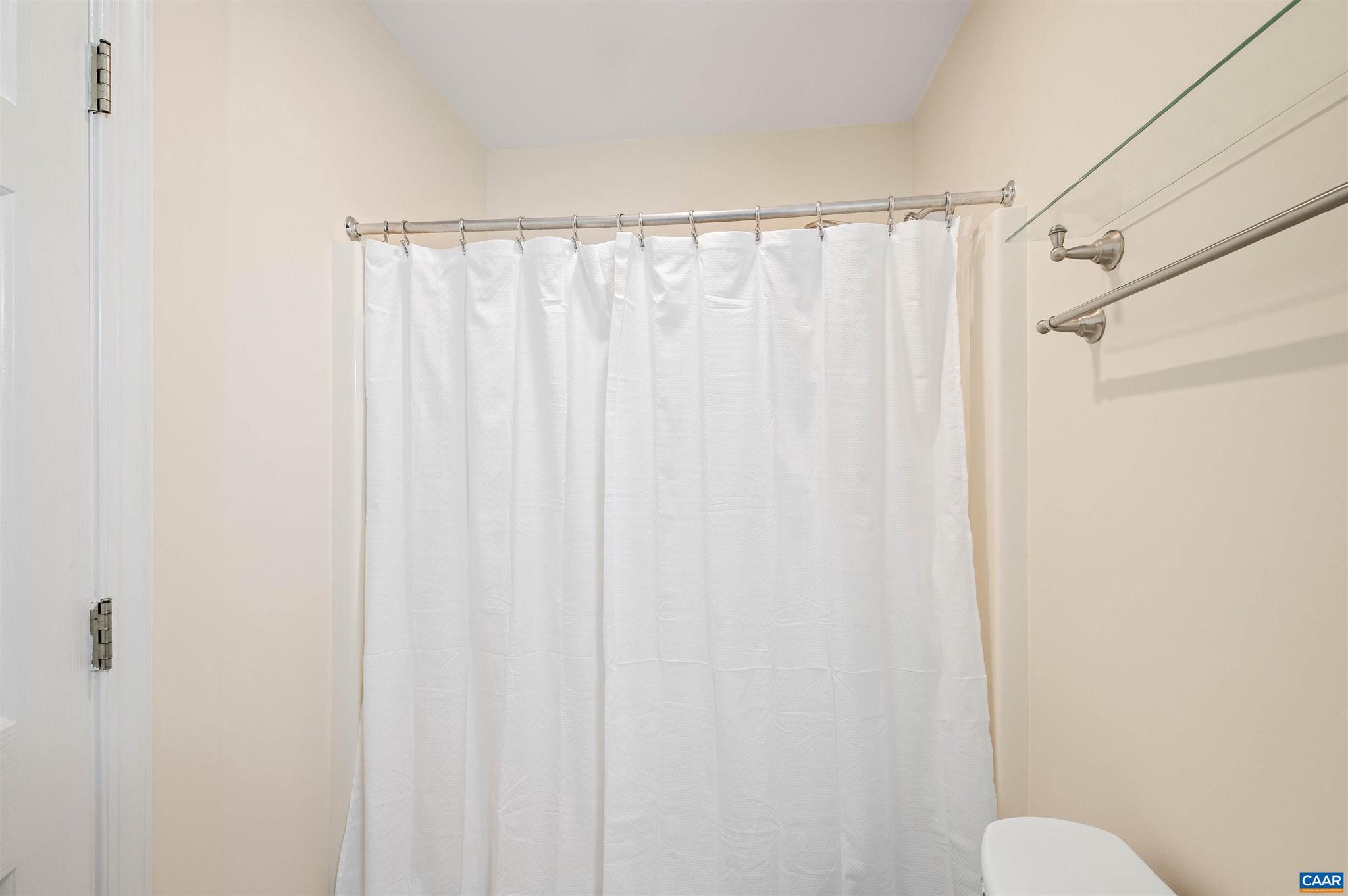 PEACOCK HILL - Residential