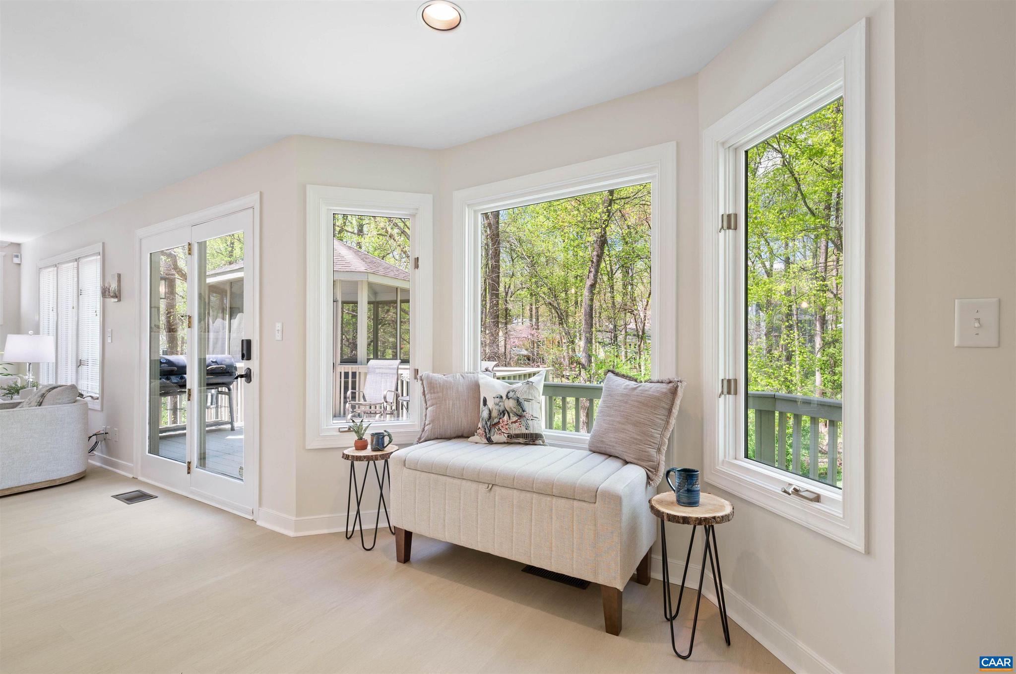 PEACOCK HILL - Residential