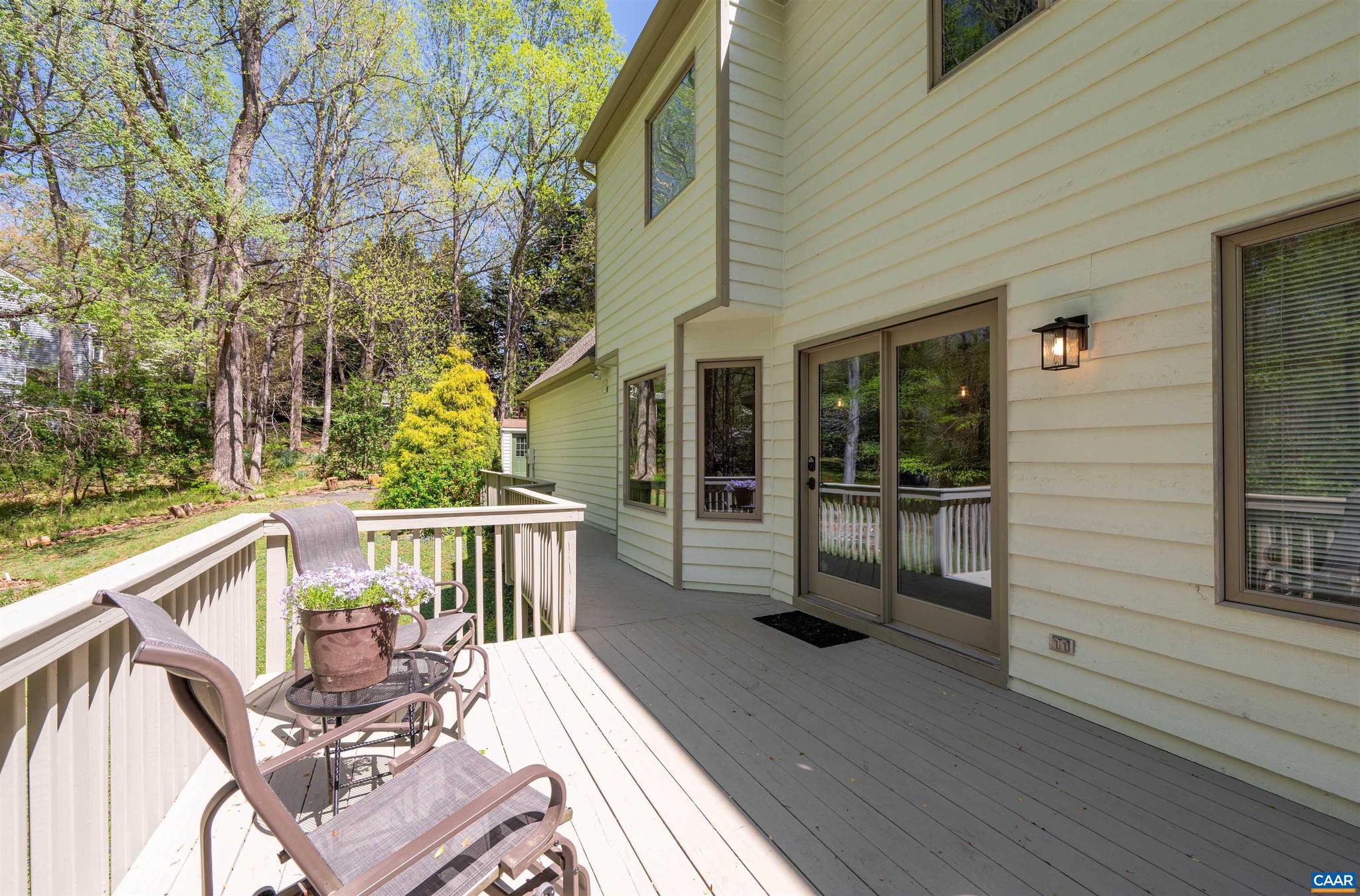 PEACOCK HILL - Residential