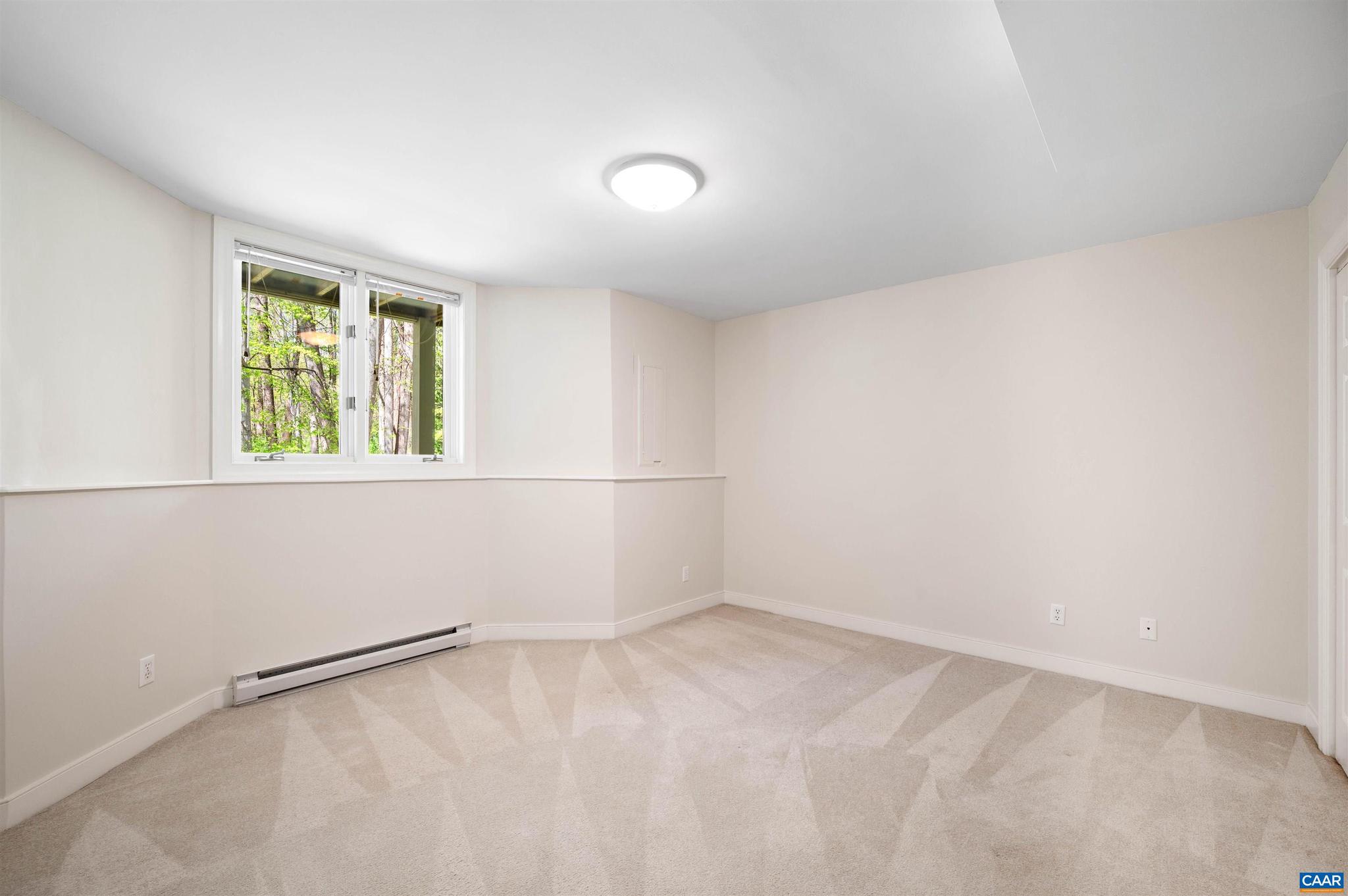 PEACOCK HILL - Residential