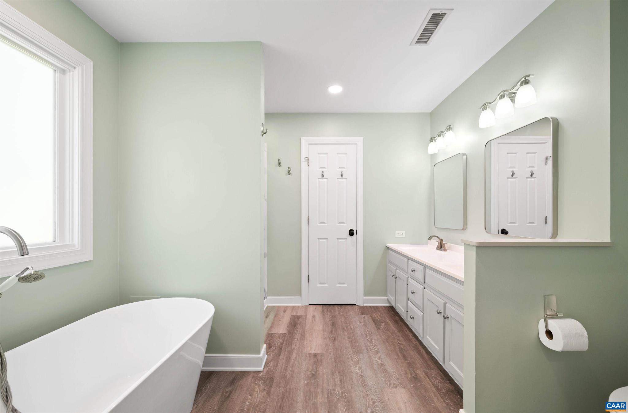 PEACOCK HILL - Residential