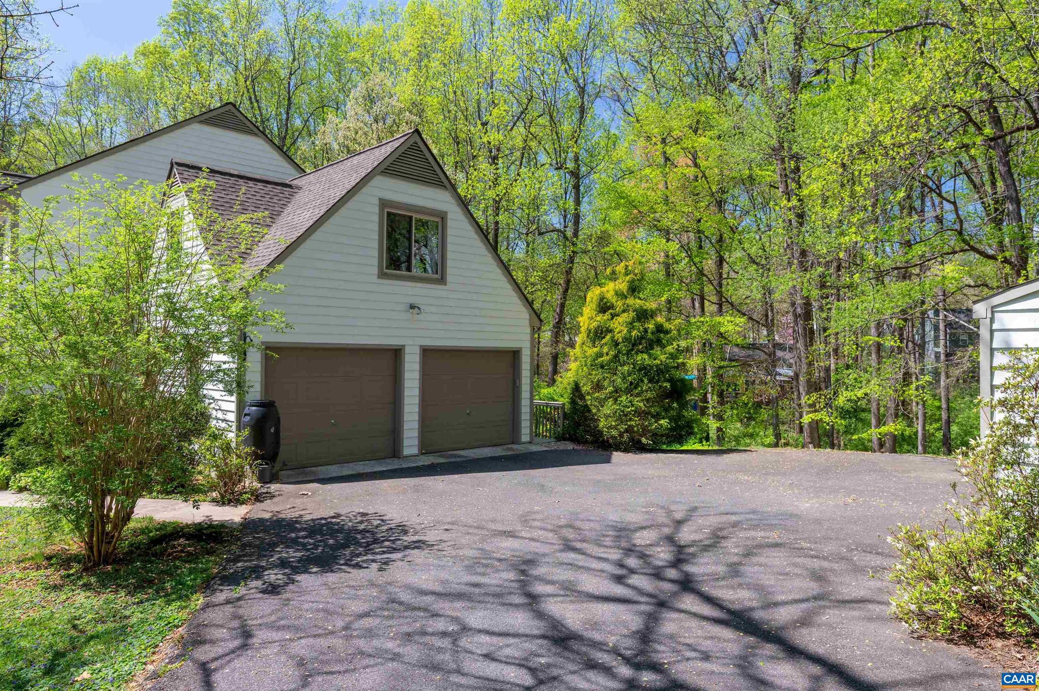 PEACOCK HILL - Residential