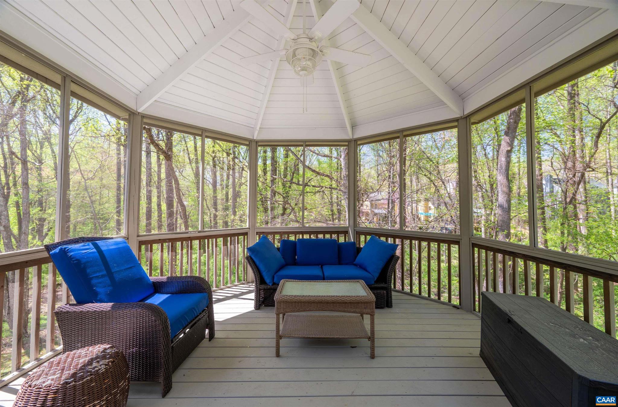 PEACOCK HILL - Residential