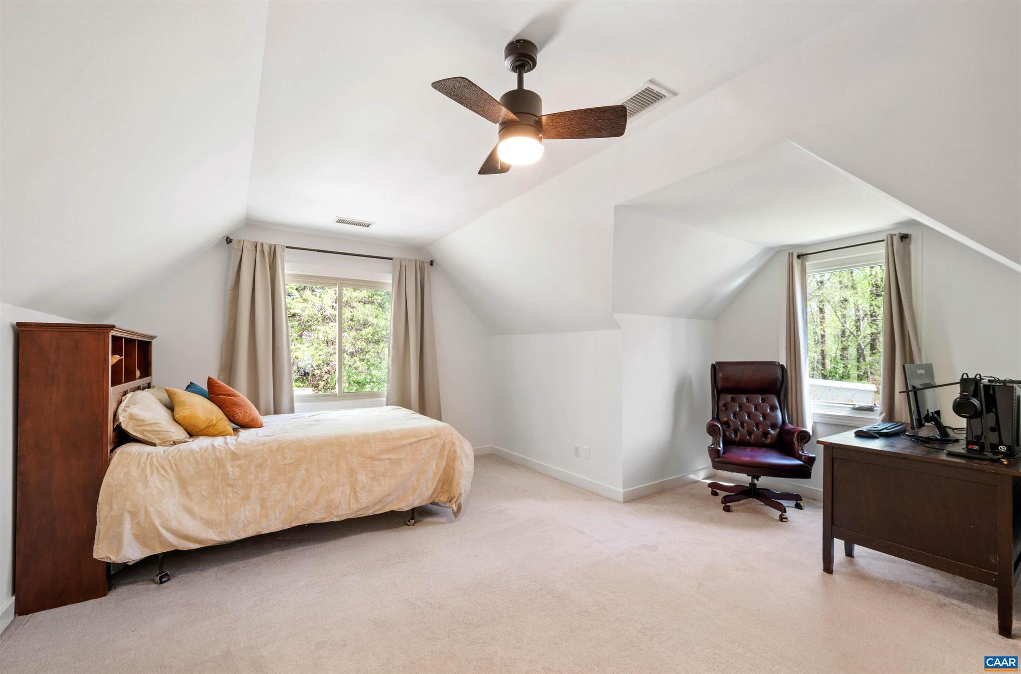 PEACOCK HILL - Residential