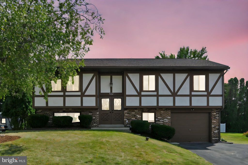 Photo of 422 Chelsea Drive, LANCASTER, PA 17601 (MLS # PALA2076062)