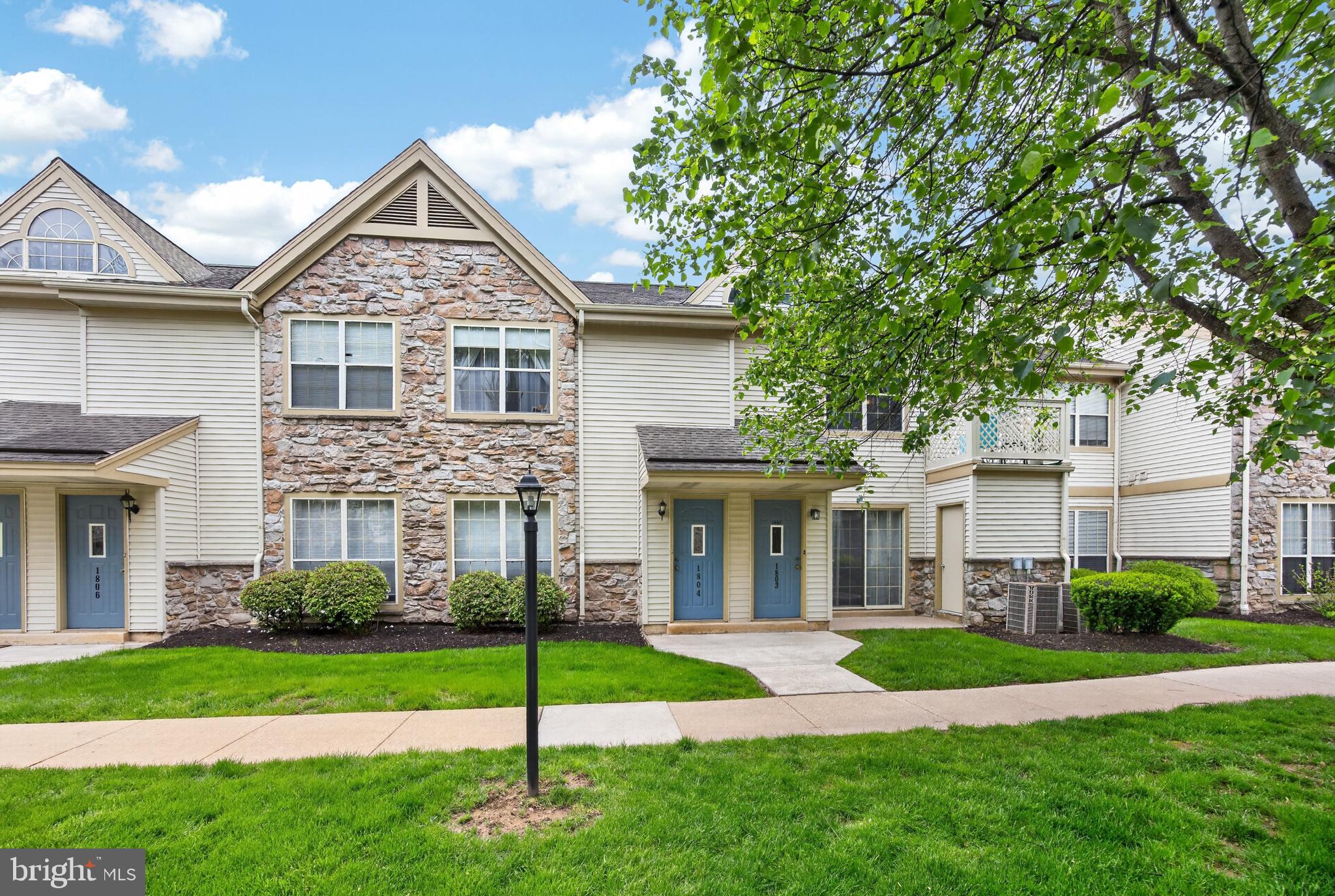 MONTGOMERY BROOKE - Residential
