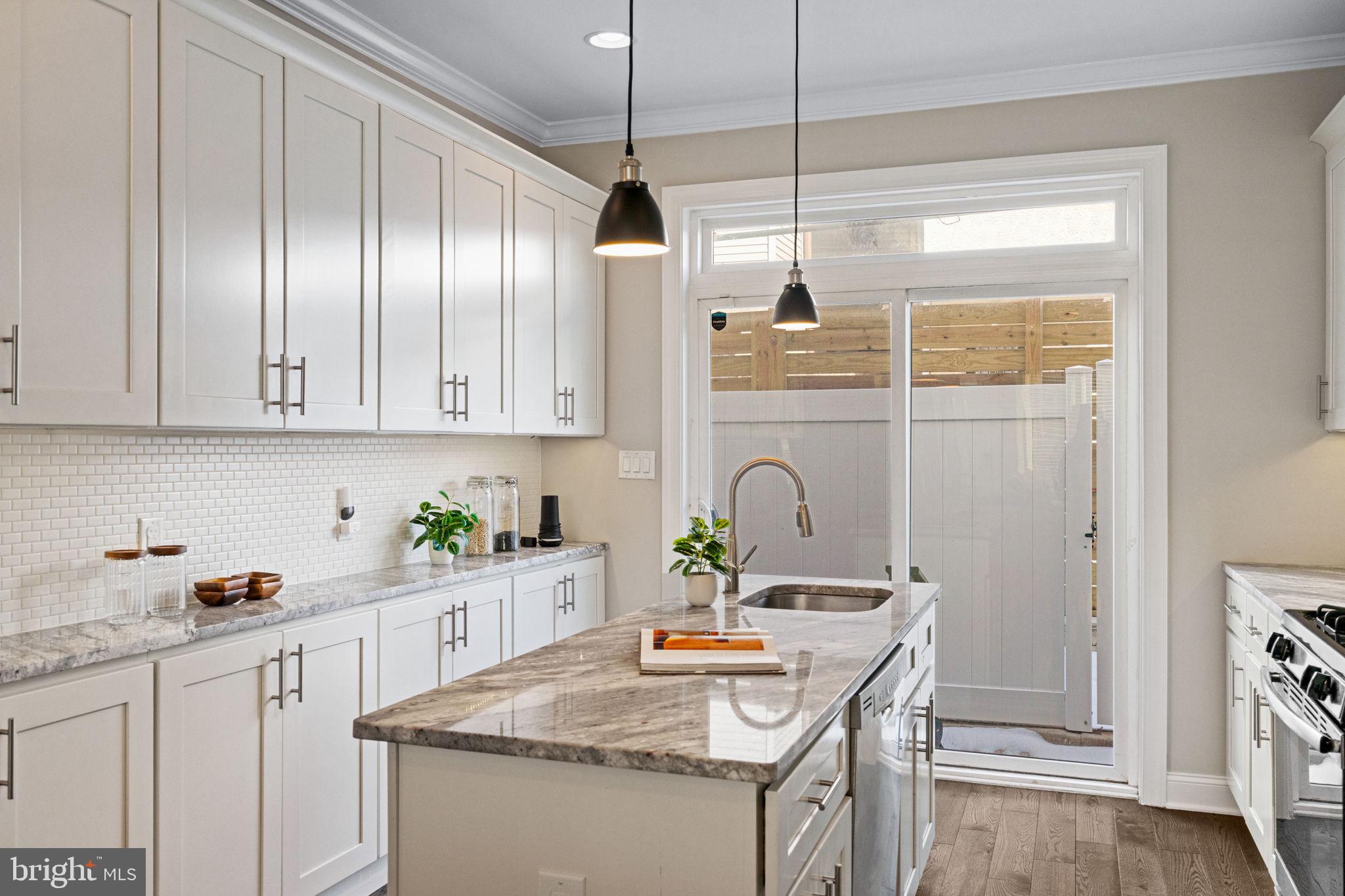 POINT BREEZE - Residential