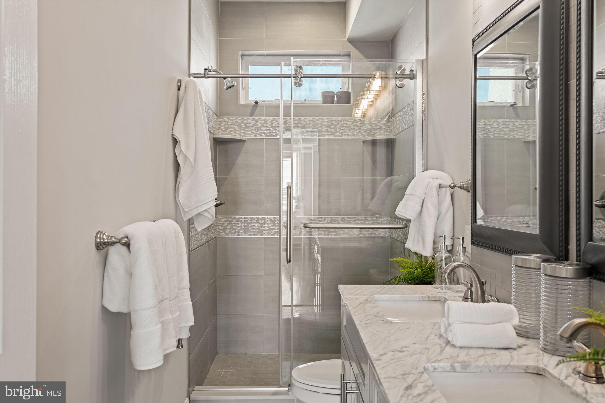 POINT BREEZE - Residential