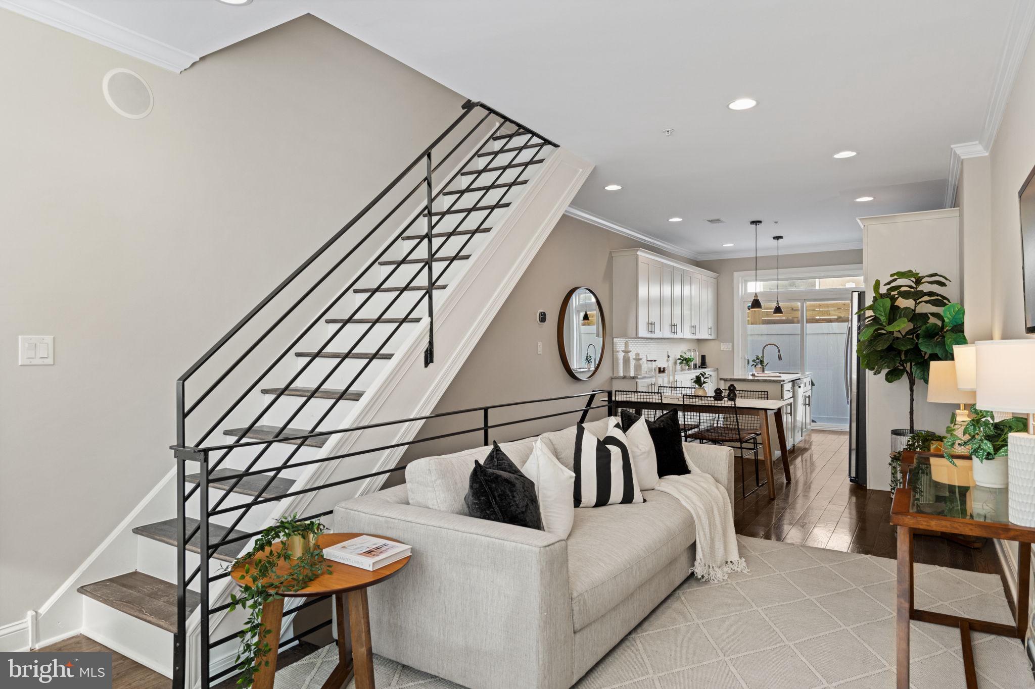 POINT BREEZE - Residential