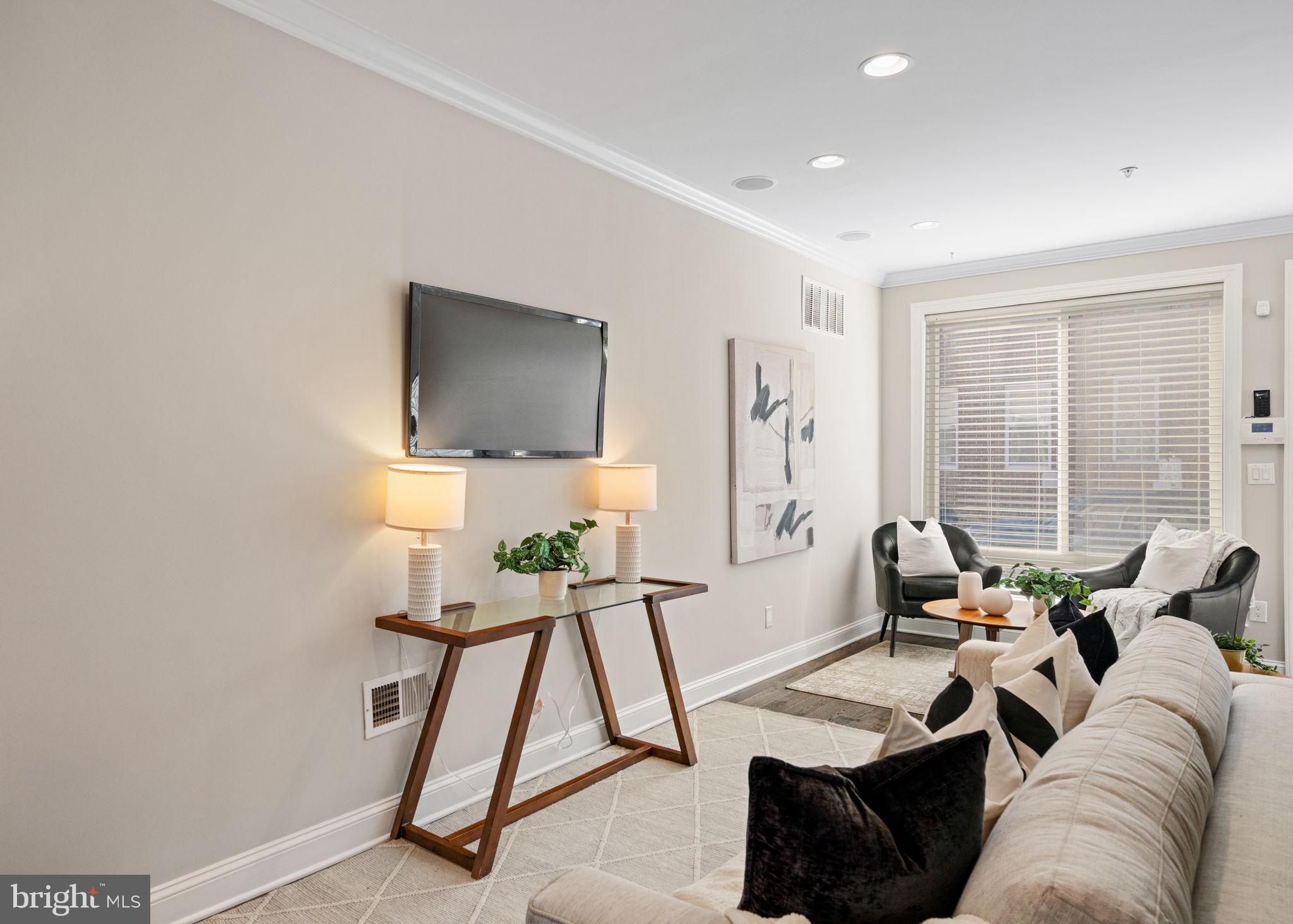 POINT BREEZE - Residential