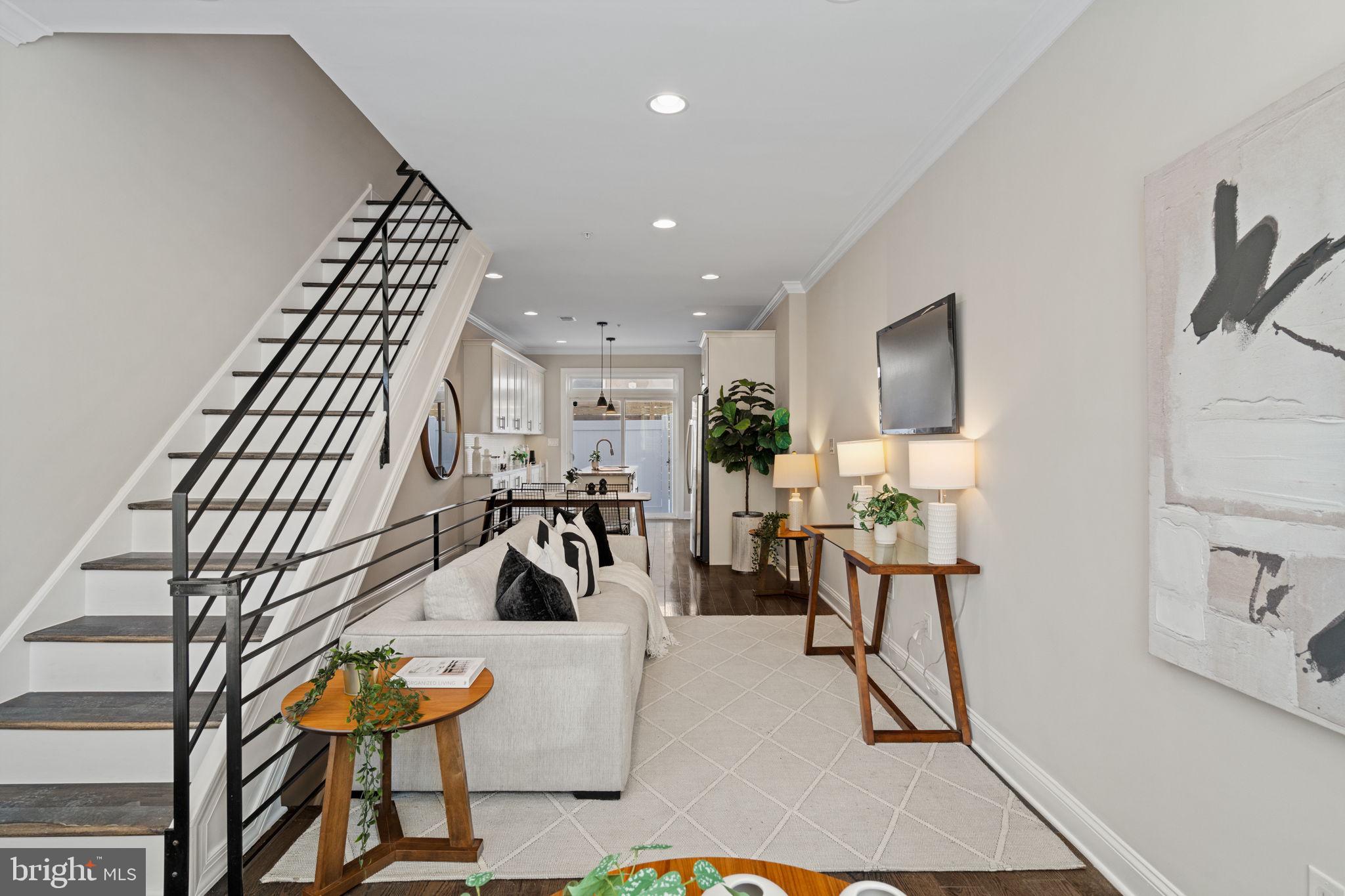 POINT BREEZE - Residential