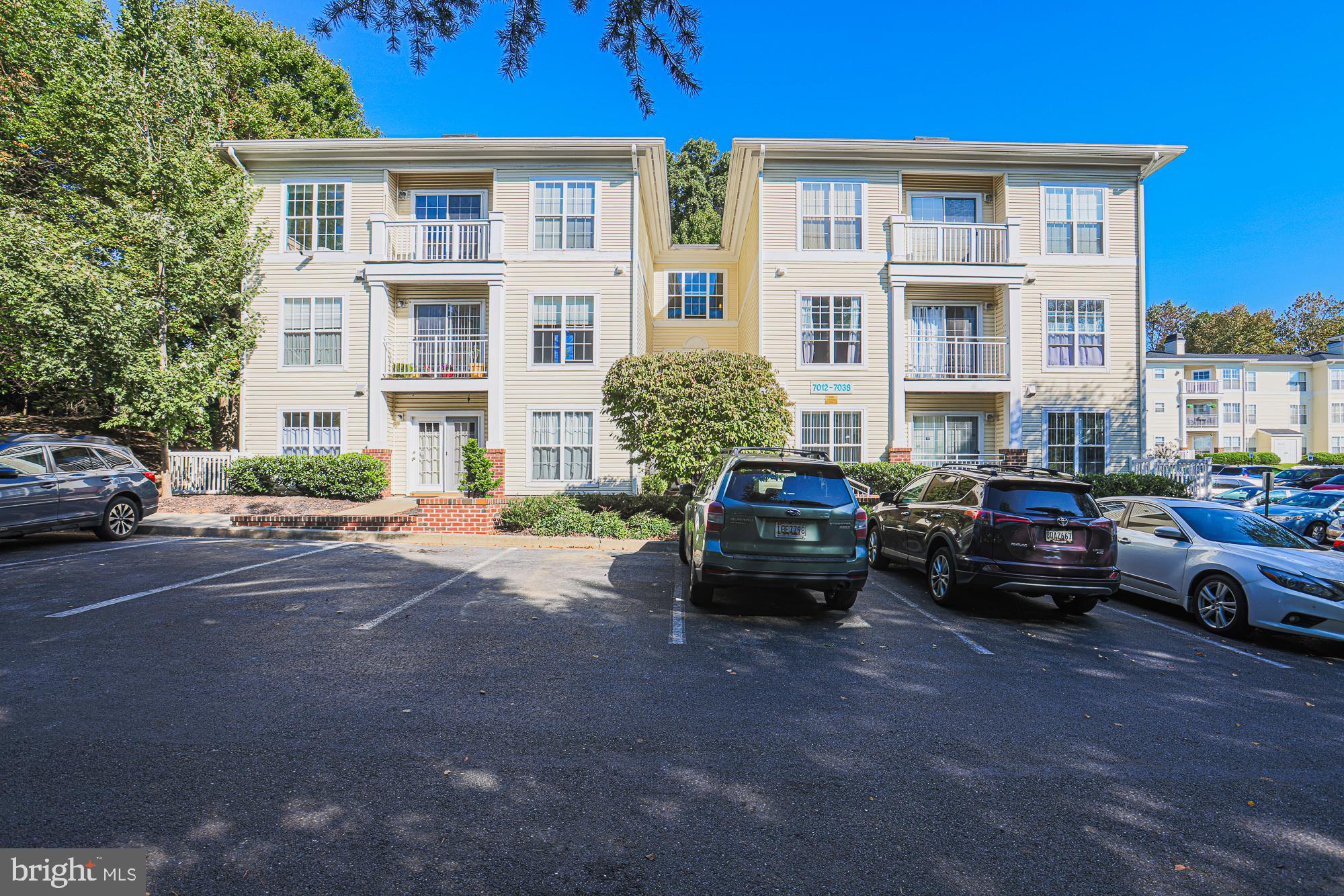 BROOKSTONE - Residential Lease