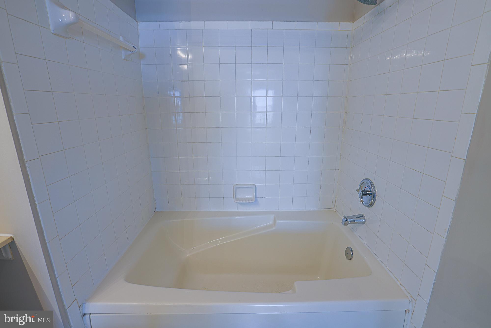 BROOKSTONE - Residential Lease