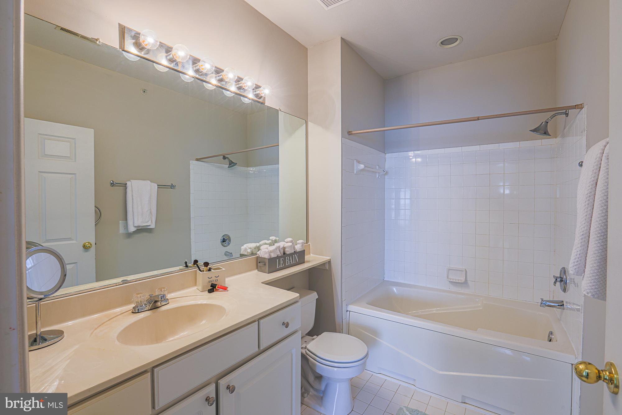 BROOKSTONE - Residential Lease