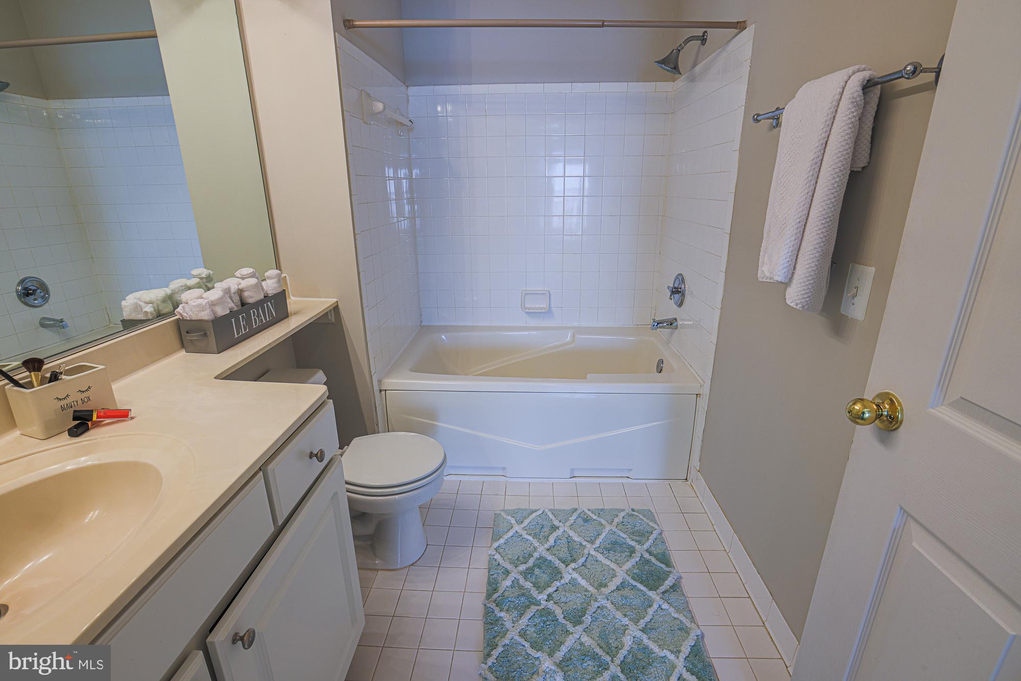 BROOKSTONE - Residential Lease