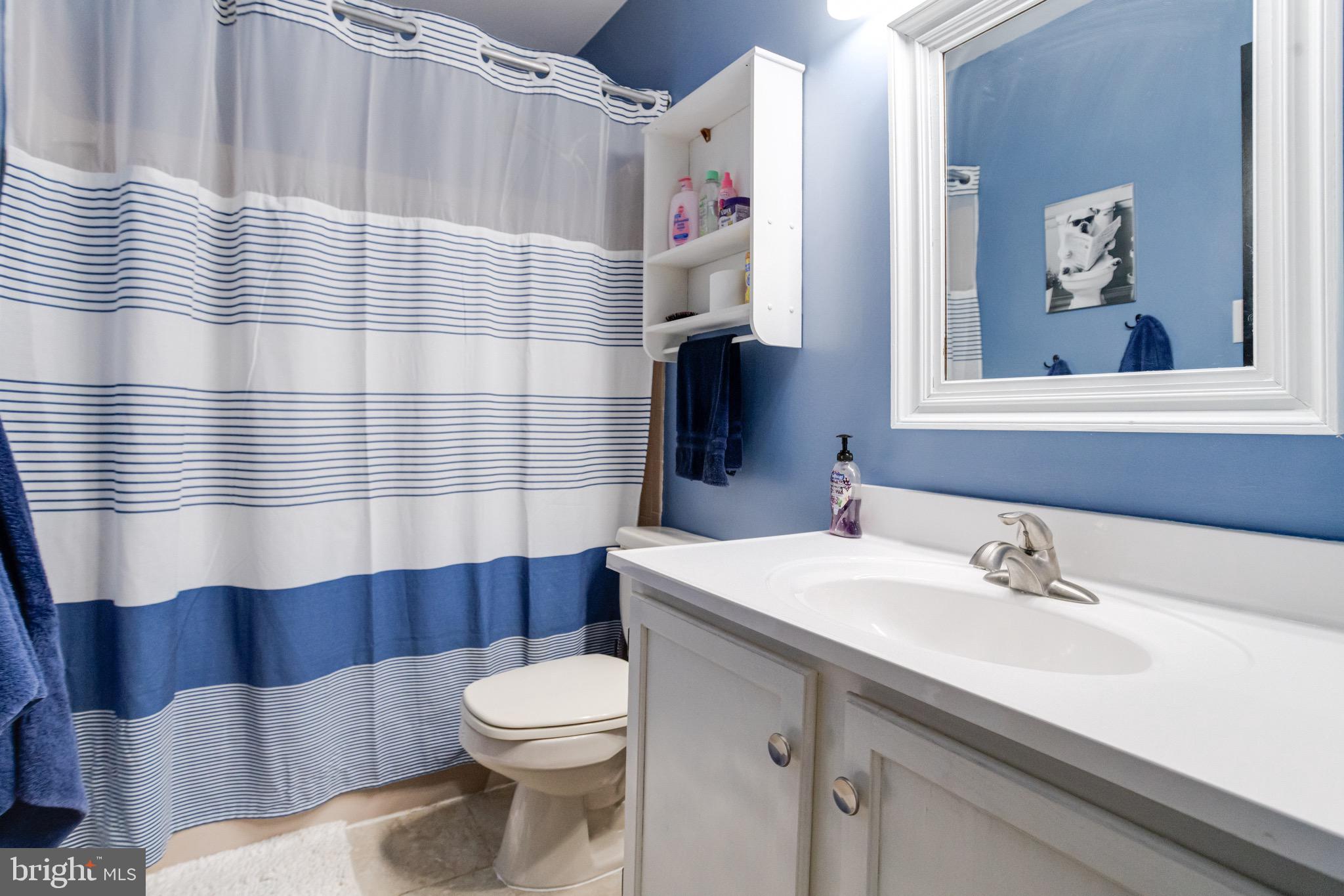 CONSTANT FRIENDSHIP - Residential