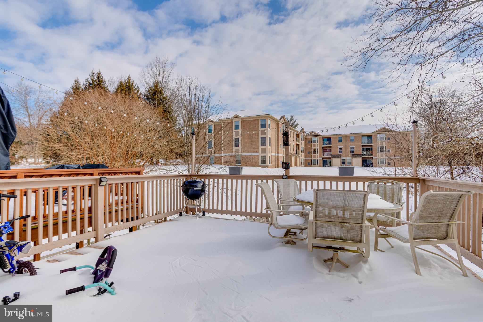 CONSTANT FRIENDSHIP - Residential