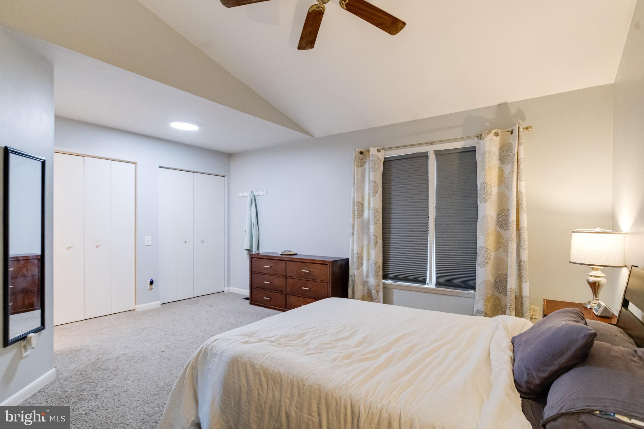 CONSTANT FRIENDSHIP - Residential